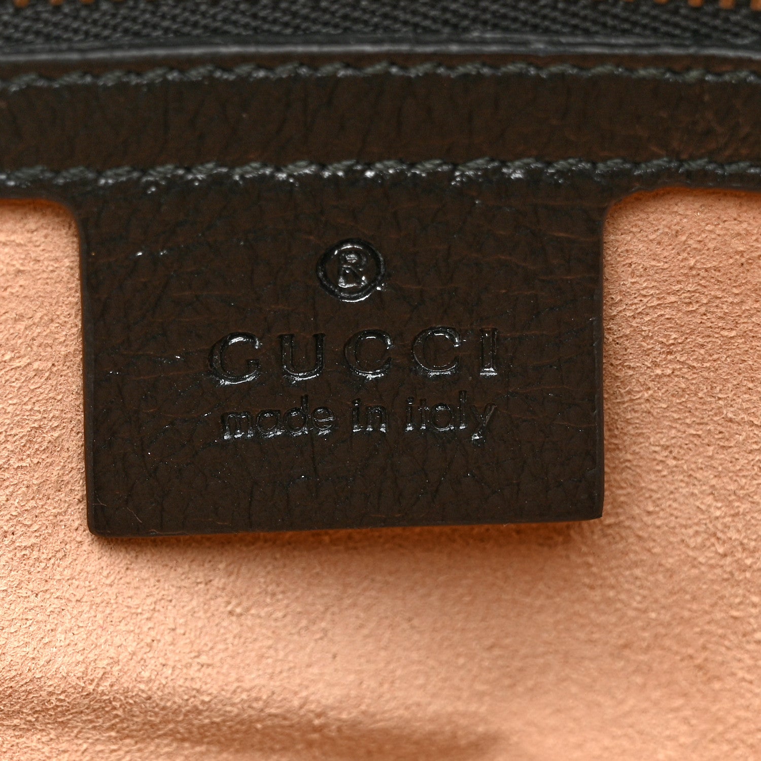 Vintage Calfskin Matelasse Medium GG Marmont Slim Tote Black