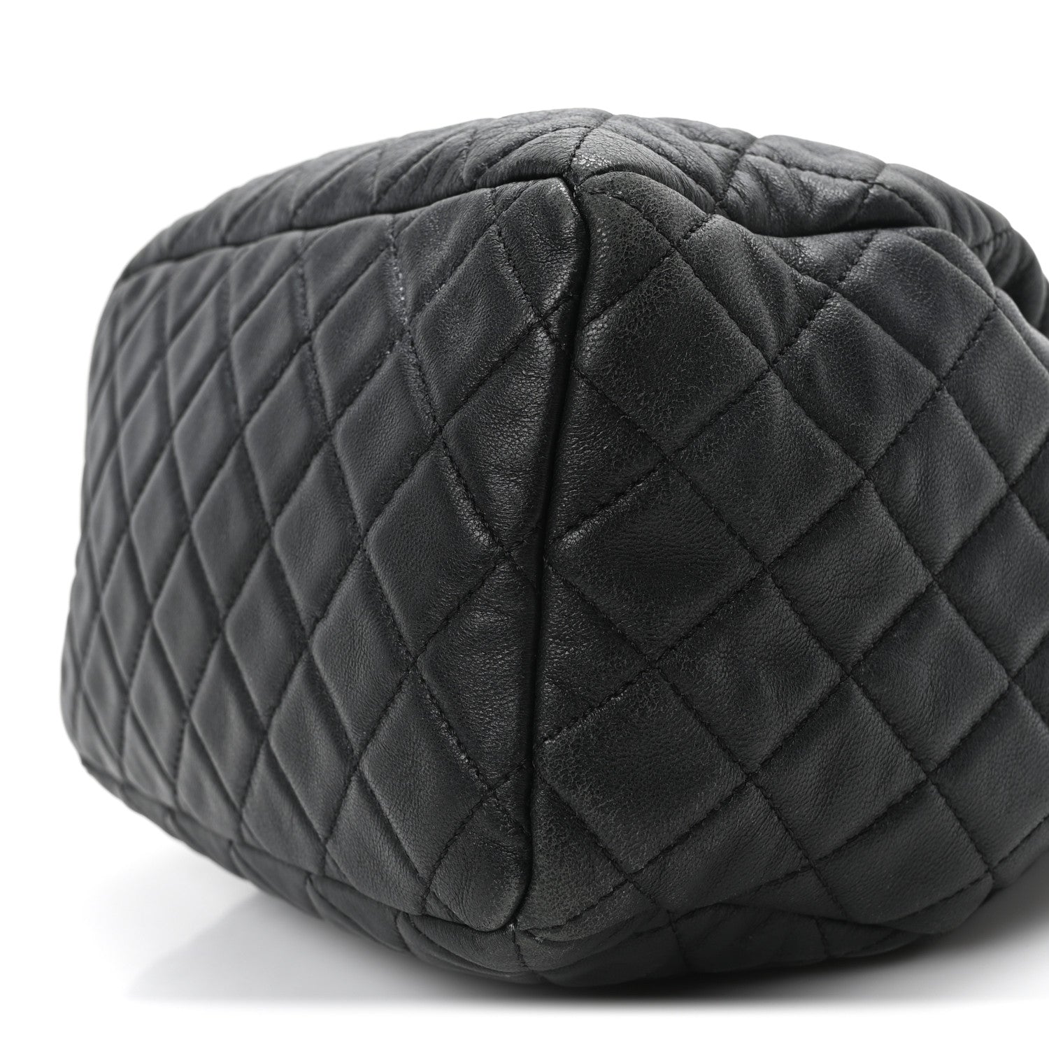 Caviar Flat Quilted CC Chain Bucket Drawstring Bag Black