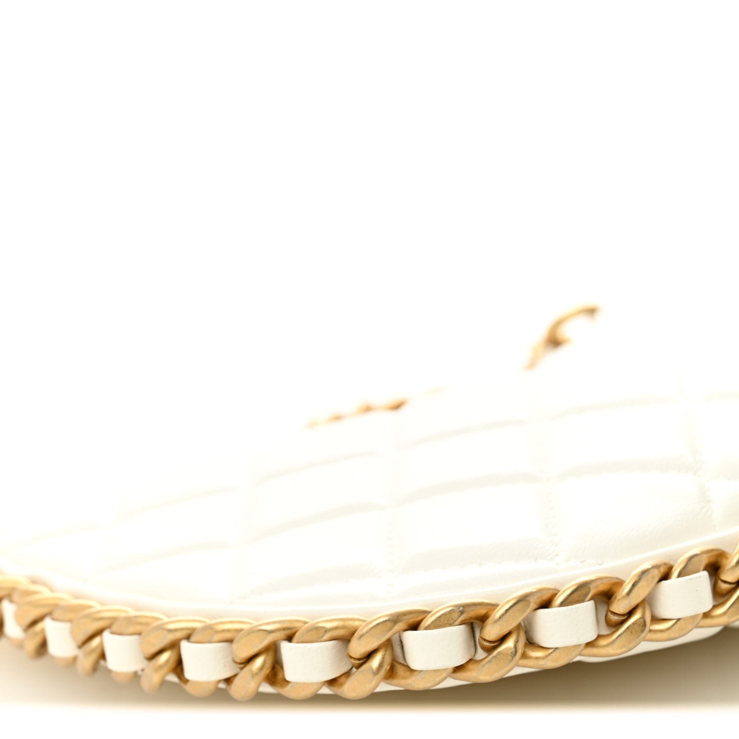 Shiny Crumpled Lambskin Quilted Trendy Chain Around Hobo White