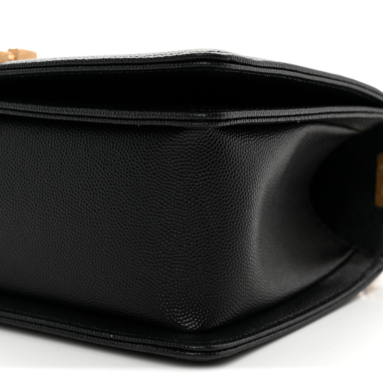 Caviar Quilted Medium Boy Flap Black