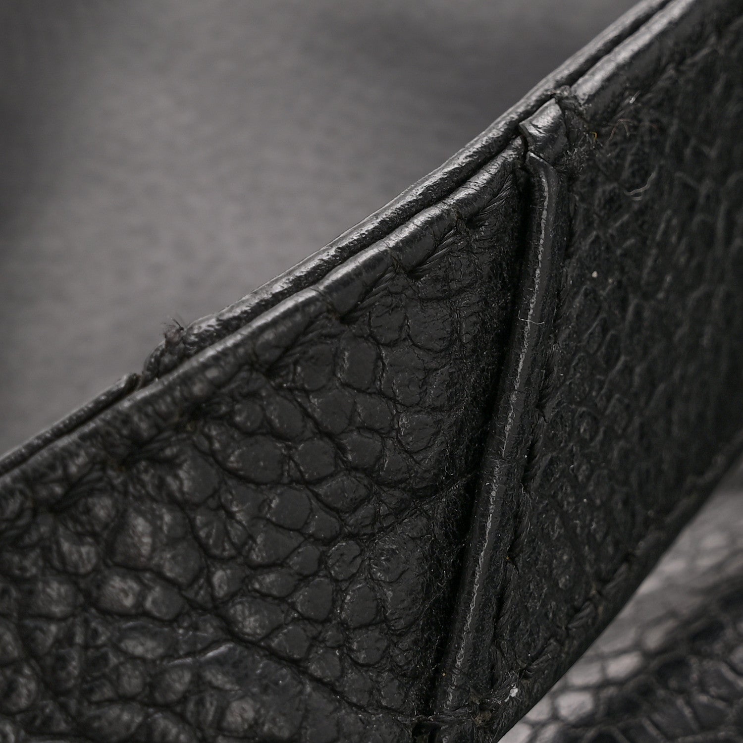Caviar Logo Shoulder Bag Black