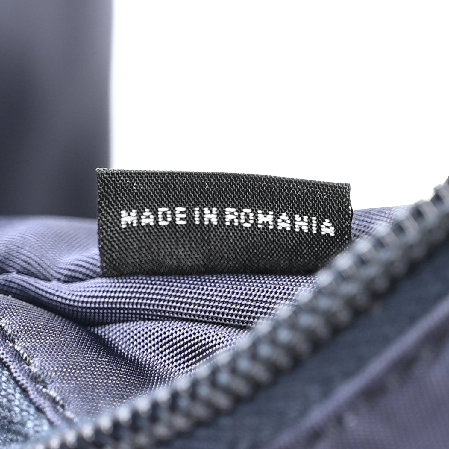 Re-Nylon Saffiano Double Snap Buckle Zip Flap Shoulder Bag Bleu