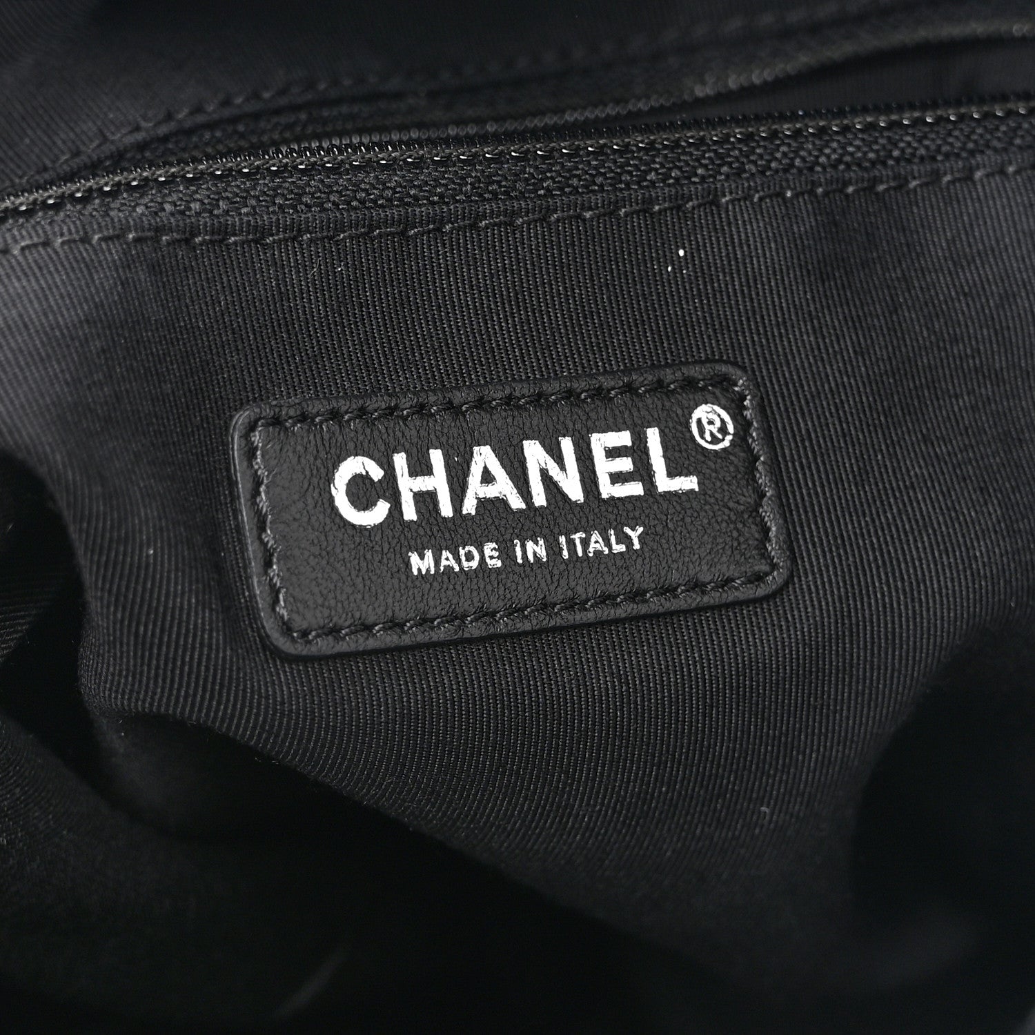Calfskin Chain 20s Signature Tote Black