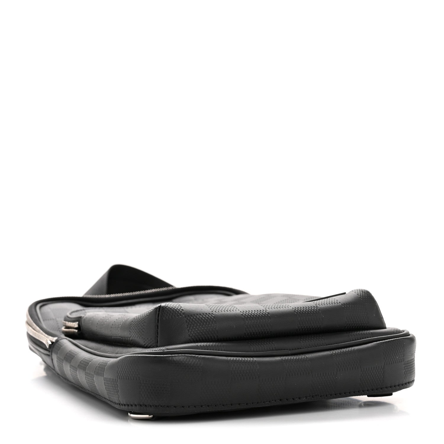 Damier Infini Avenue Sling Bag NM Onyx