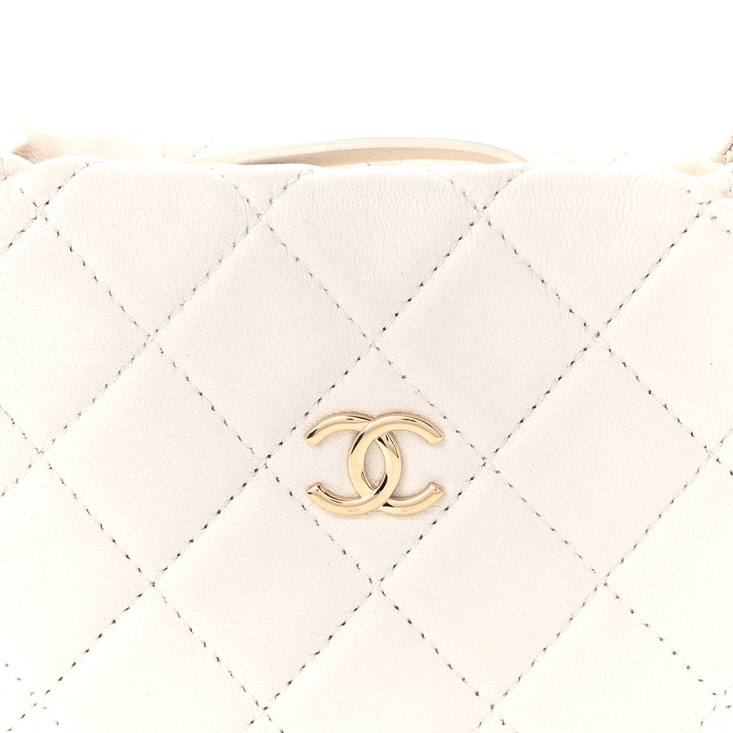 Lambskin Quilted Chain Around Pouch Hobo White