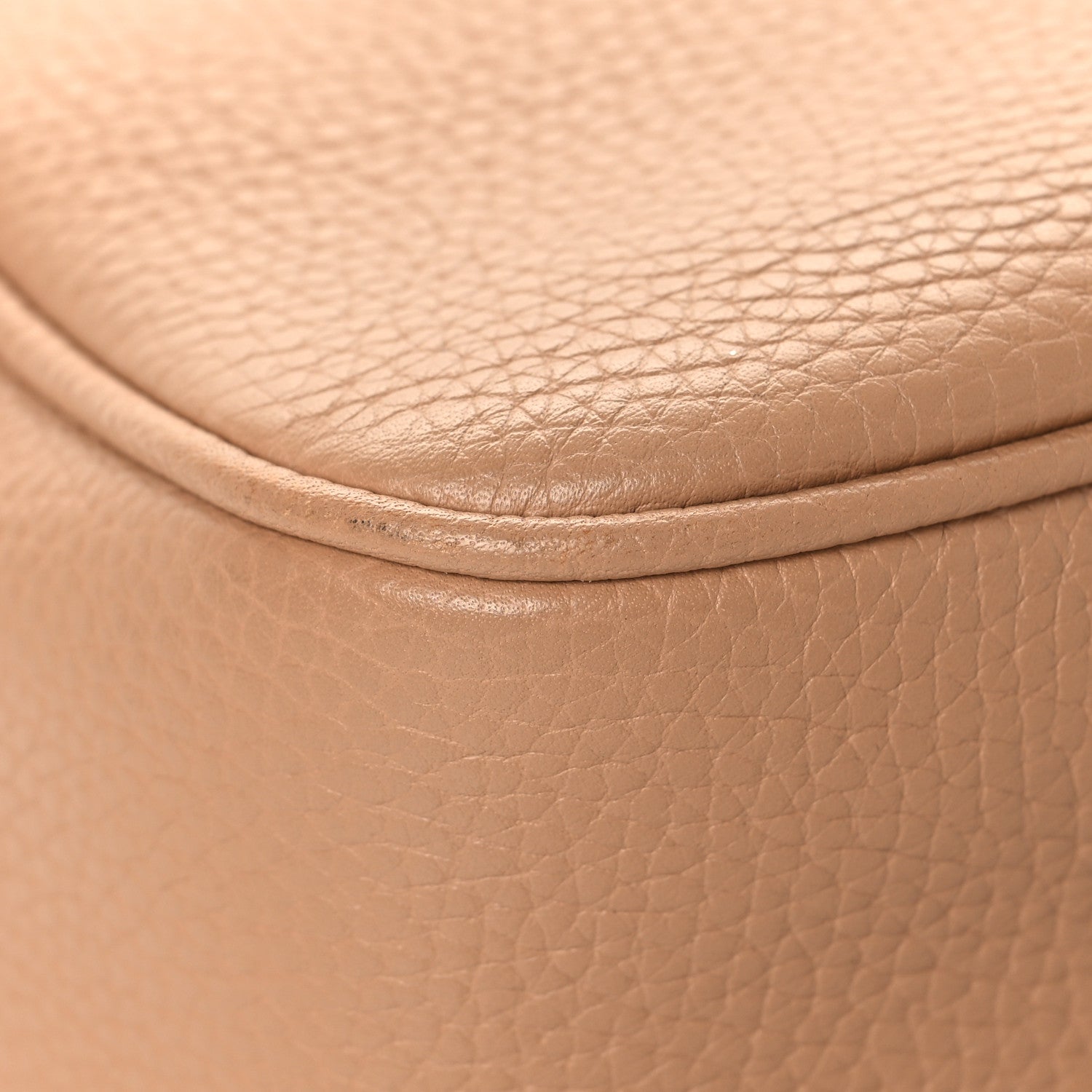 Pebbled Calfskin Small Soho Disco Bag Camelia