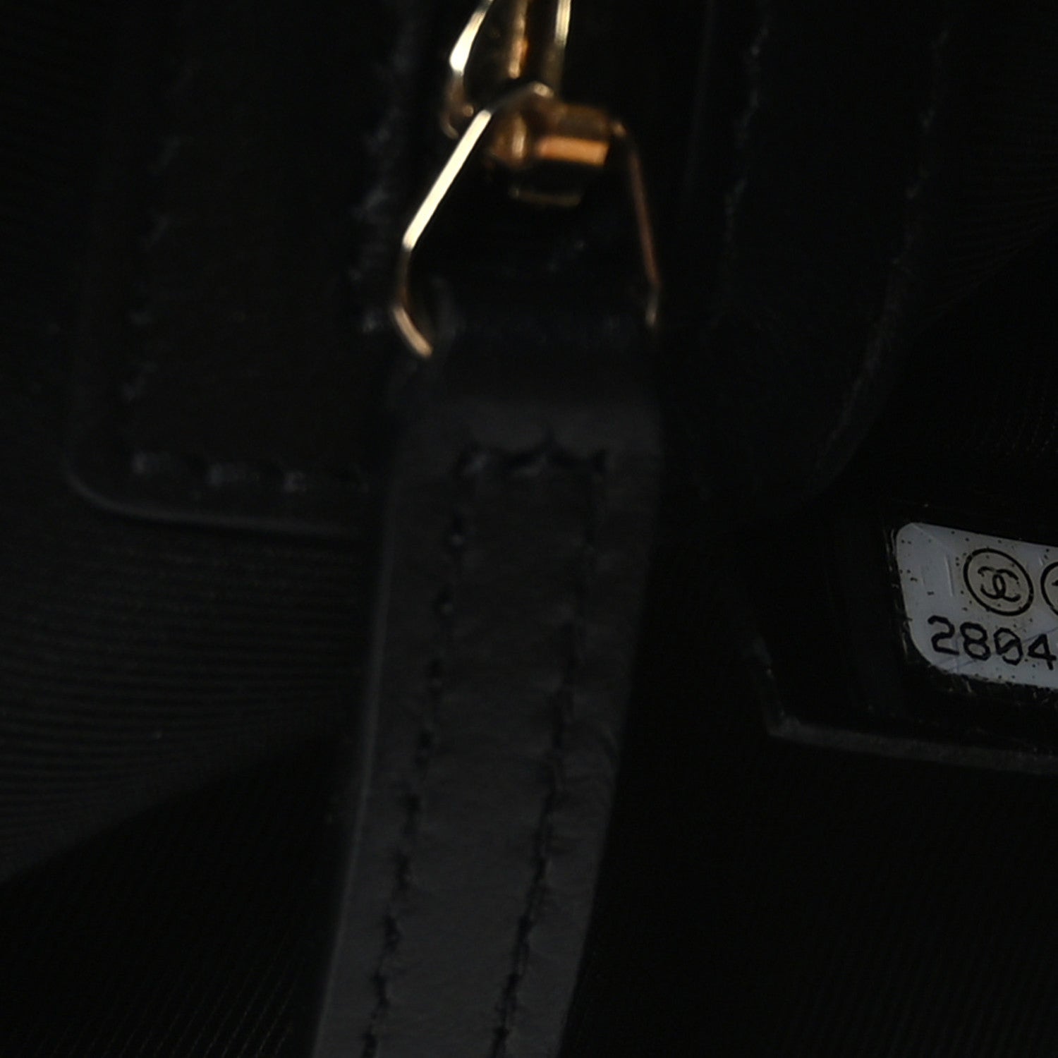 Calfskin Crocodile Embossed Graffiti 2.55 Medium Cocodile Reissue Cosmetic Case Black Gold