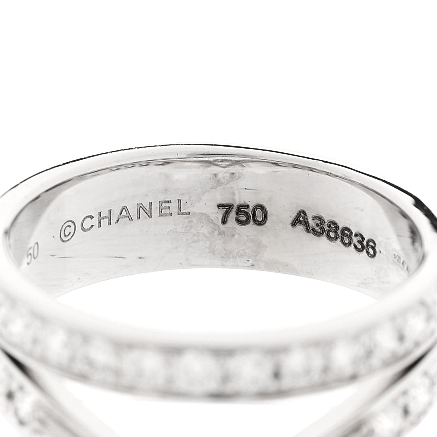 18K White Gold Diamond Ruban Suspended Solitaire Ring 49 5