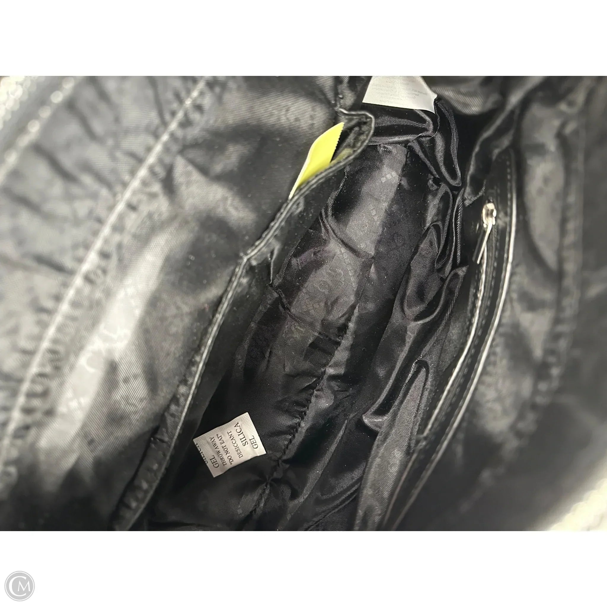 Handbag By Clothes Mentor, Size: Medium