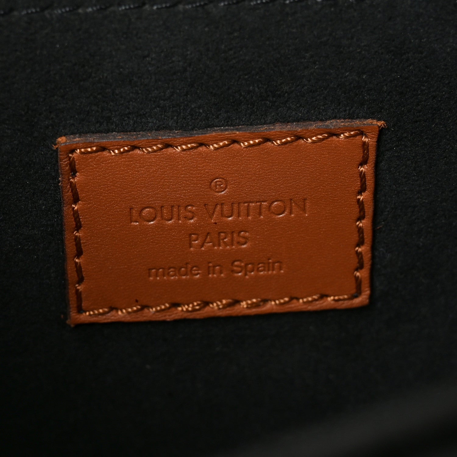 Reverse Monogram Dauphine MM