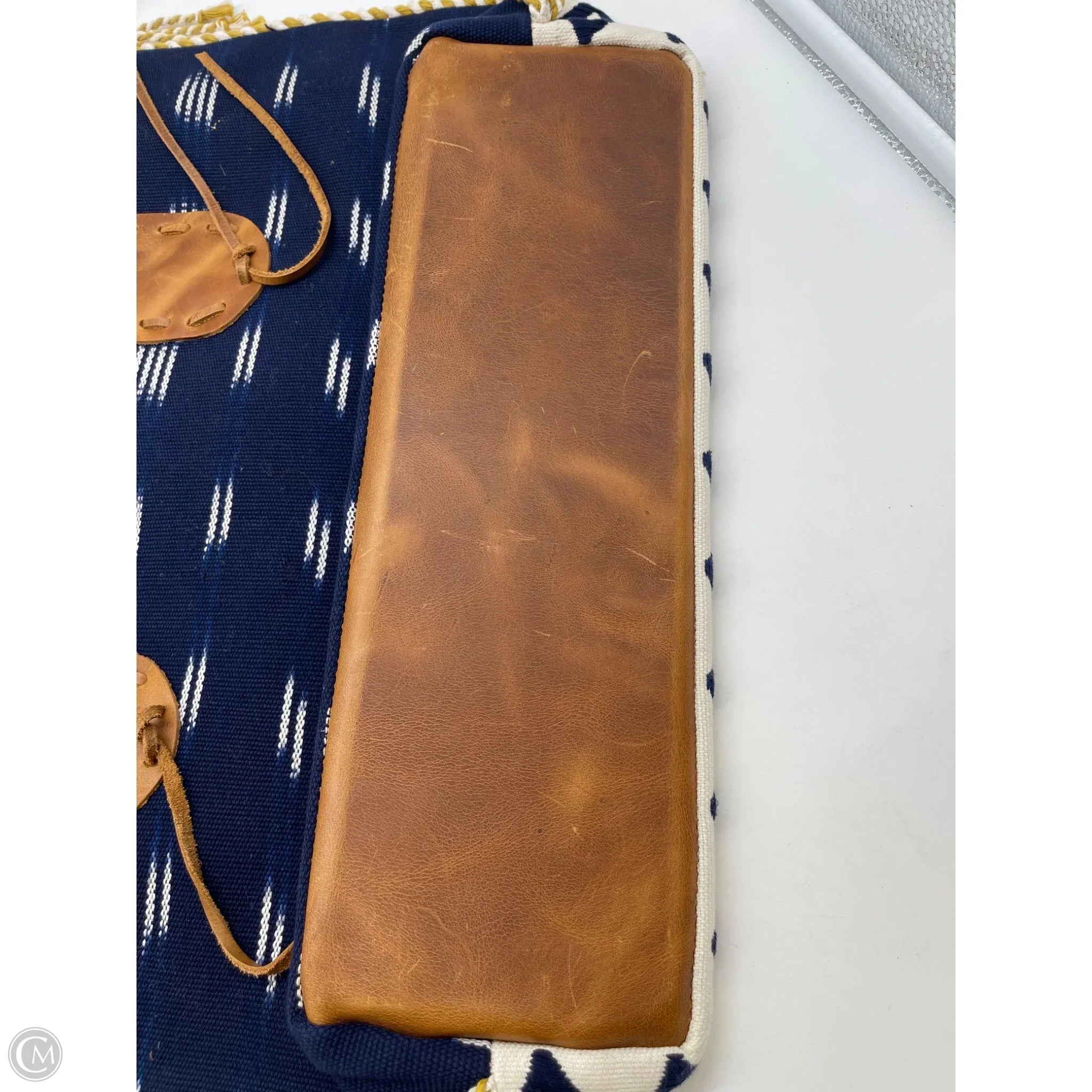 Tote By Cmb, Size: Large