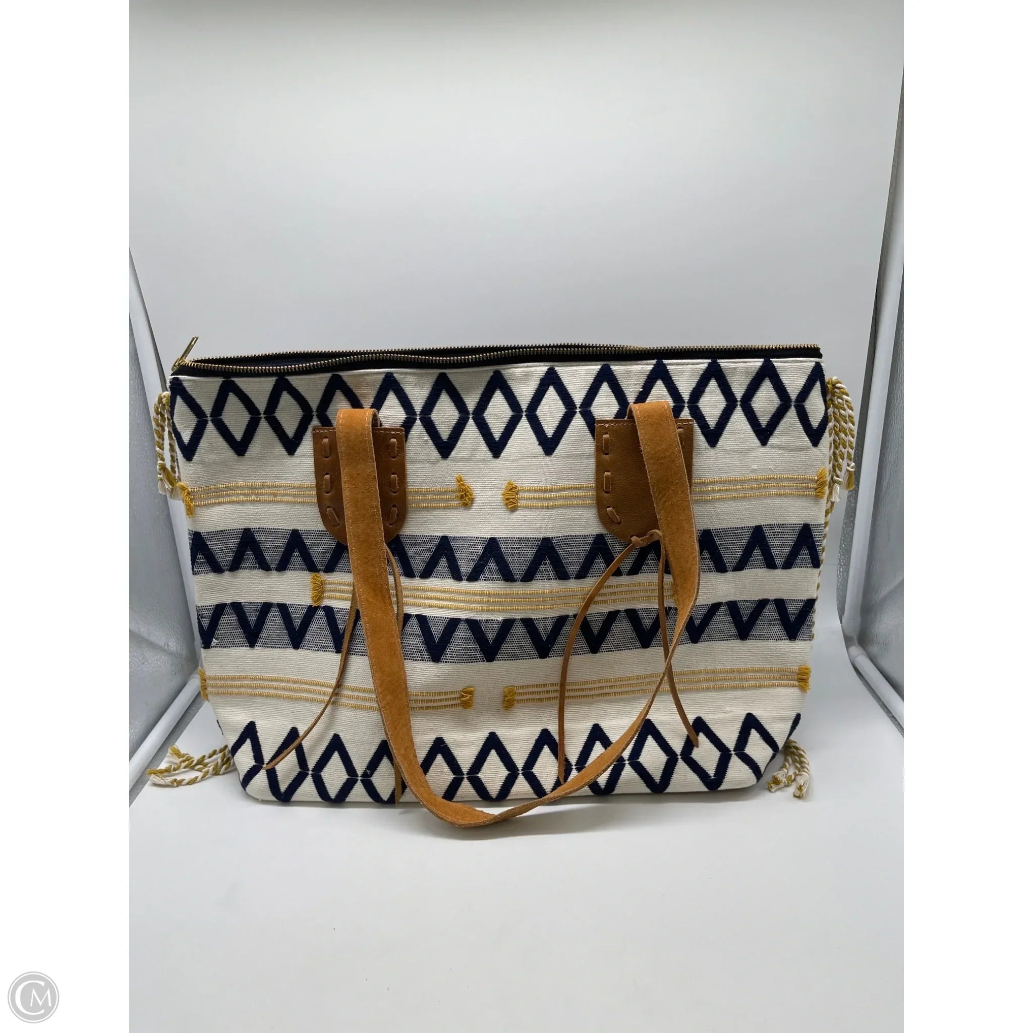 Tote By Cmb, Size: Large