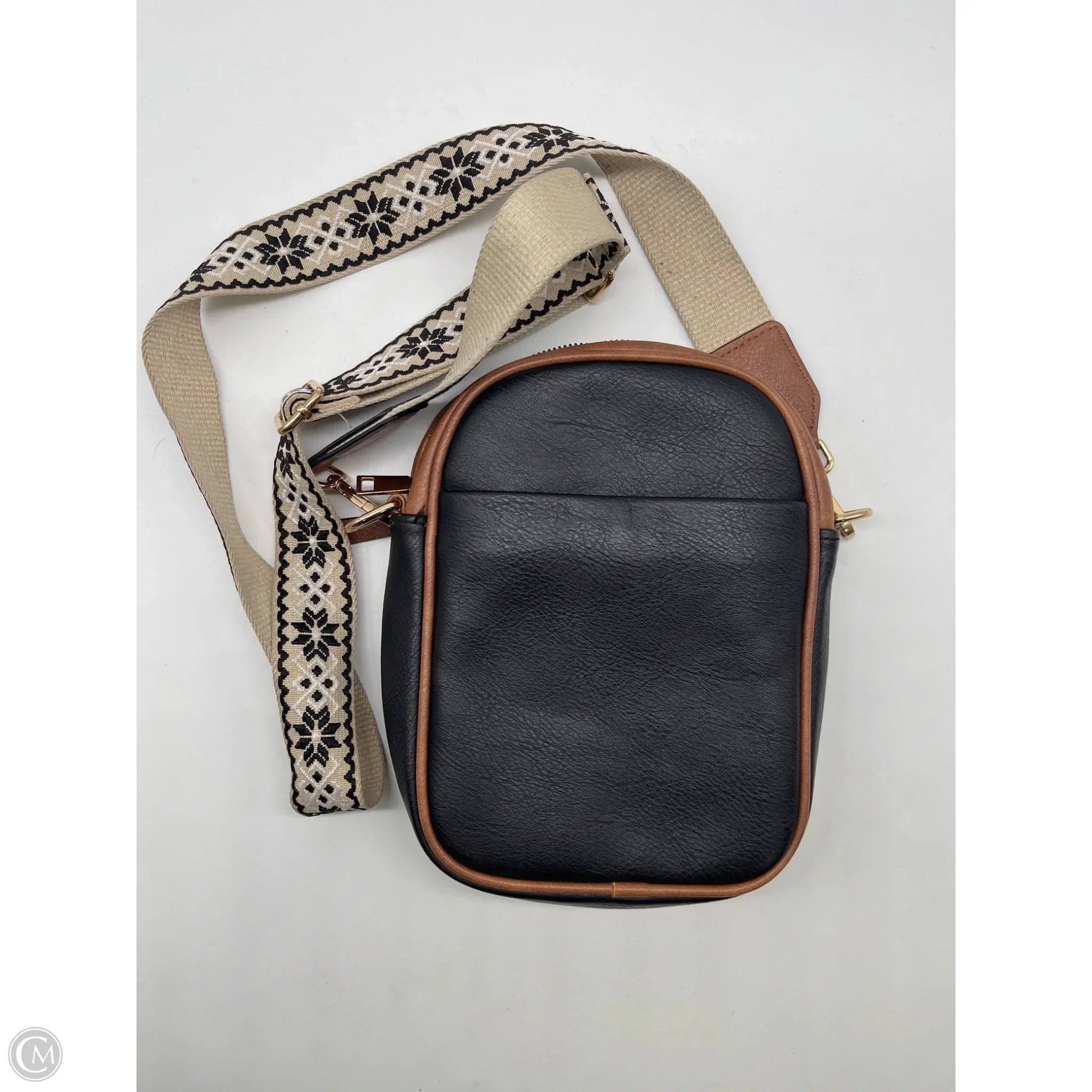 Crossbody By Clothes Mentor, Size: Small