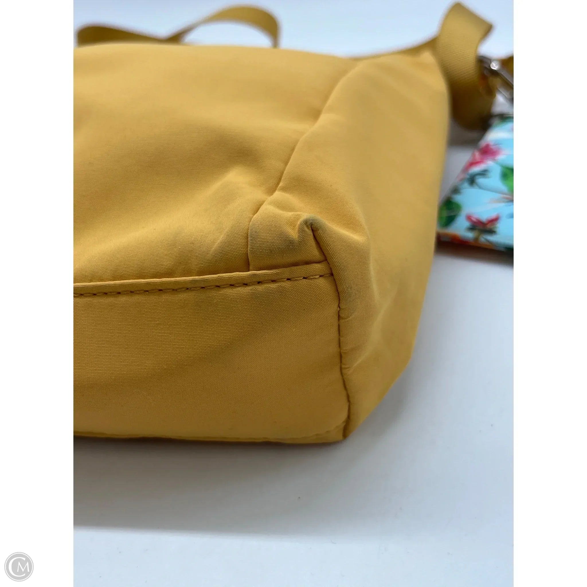Crossbody By Clothes Mentor, Size: Medium