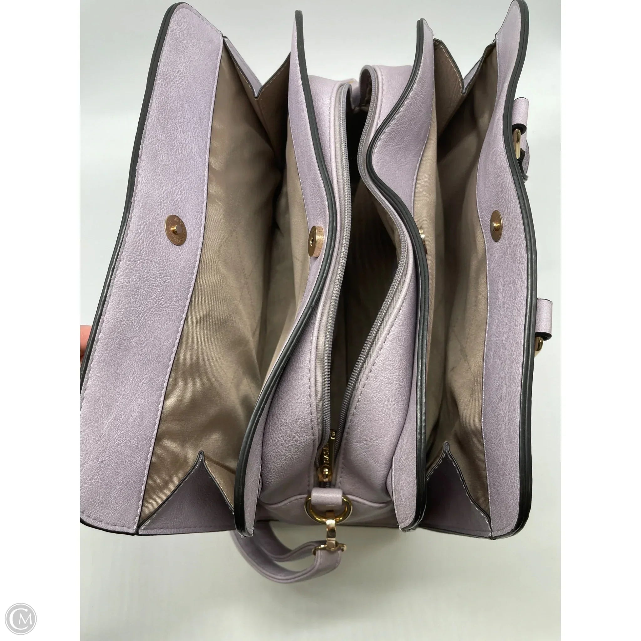 Crossbody By Cmf, Size: Medium