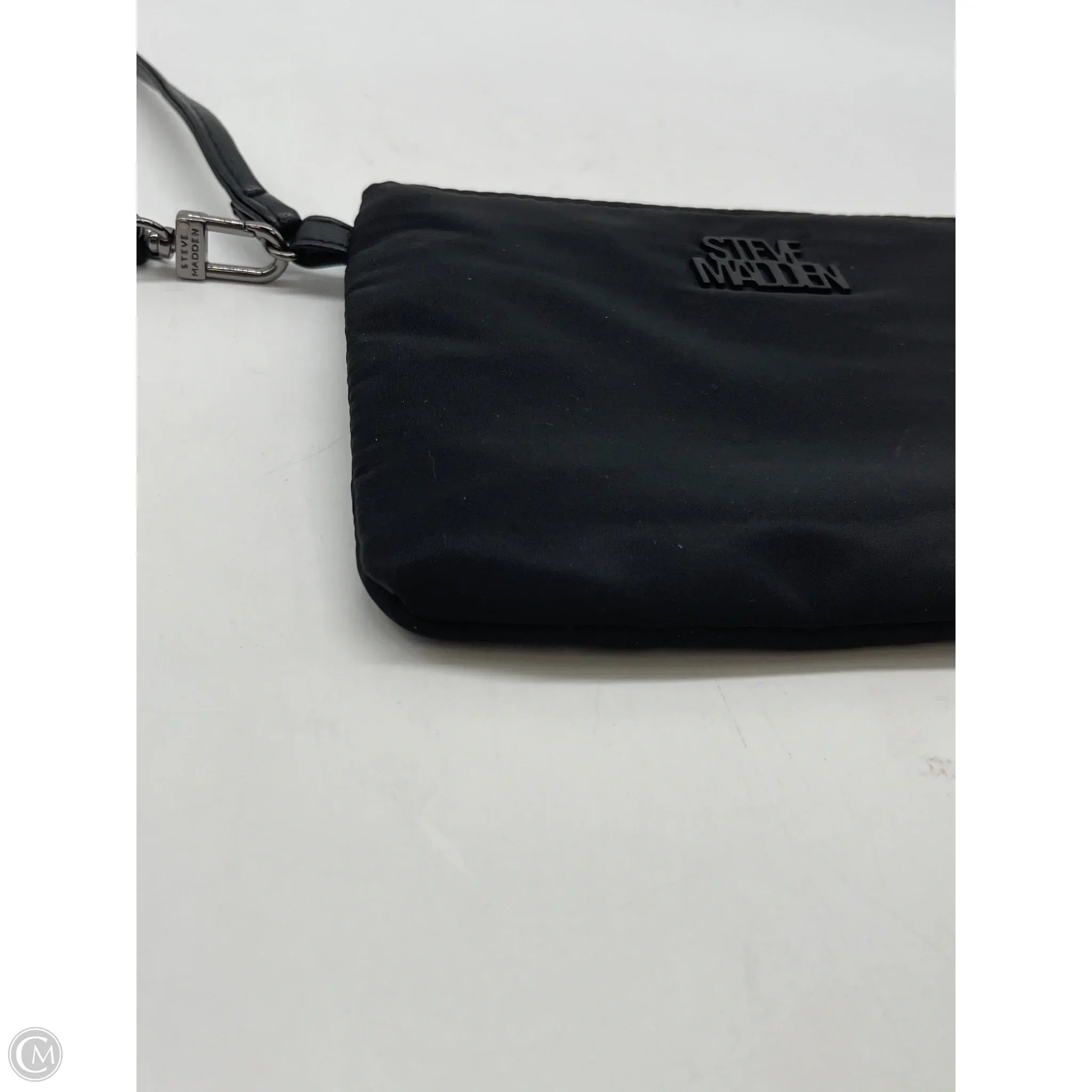 Wristlet By Steve Madden, Size: Medium
