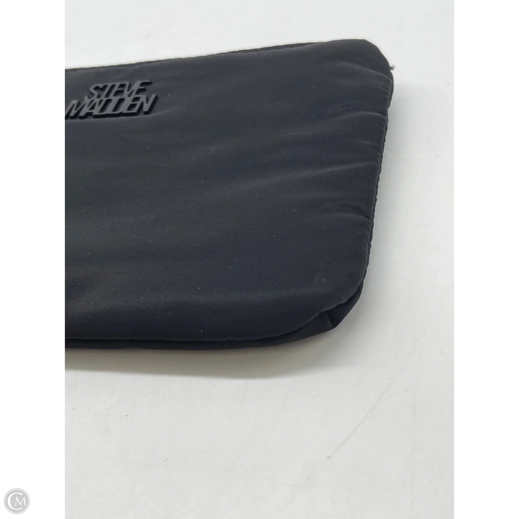 Wristlet By Steve Madden, Size: Medium