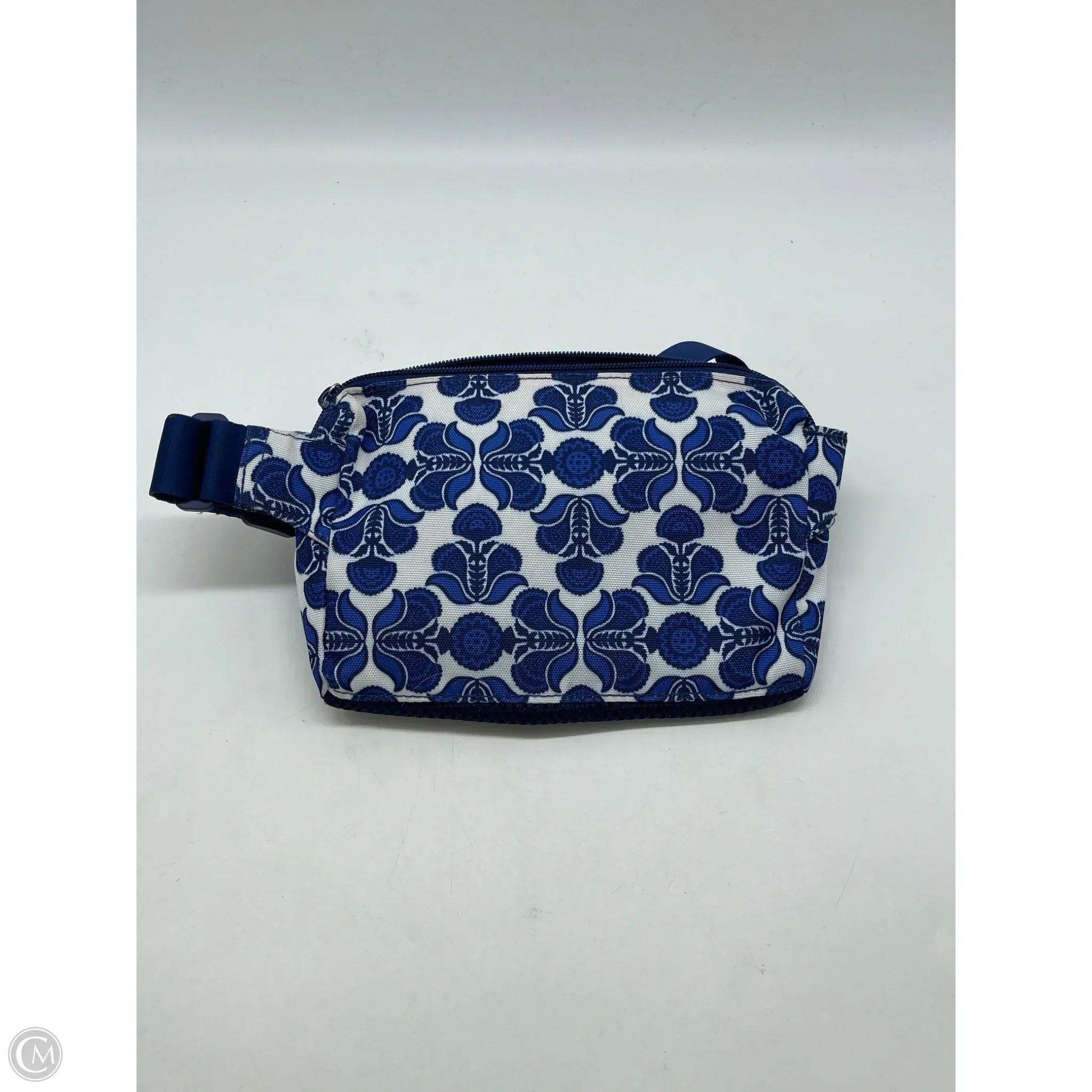 Belt Bag By Vera Bradley, Size: Small