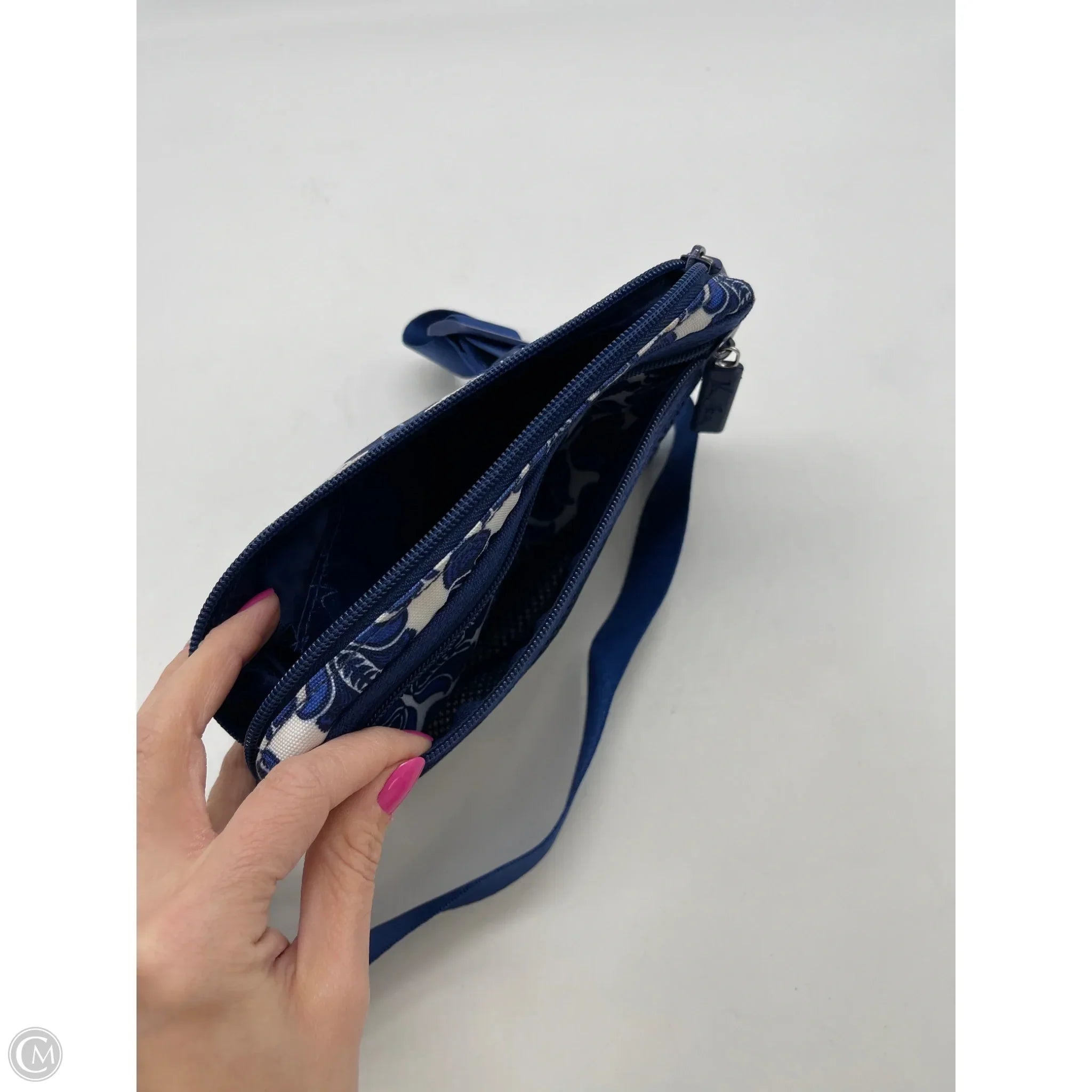 Belt Bag By Vera Bradley, Size: Small