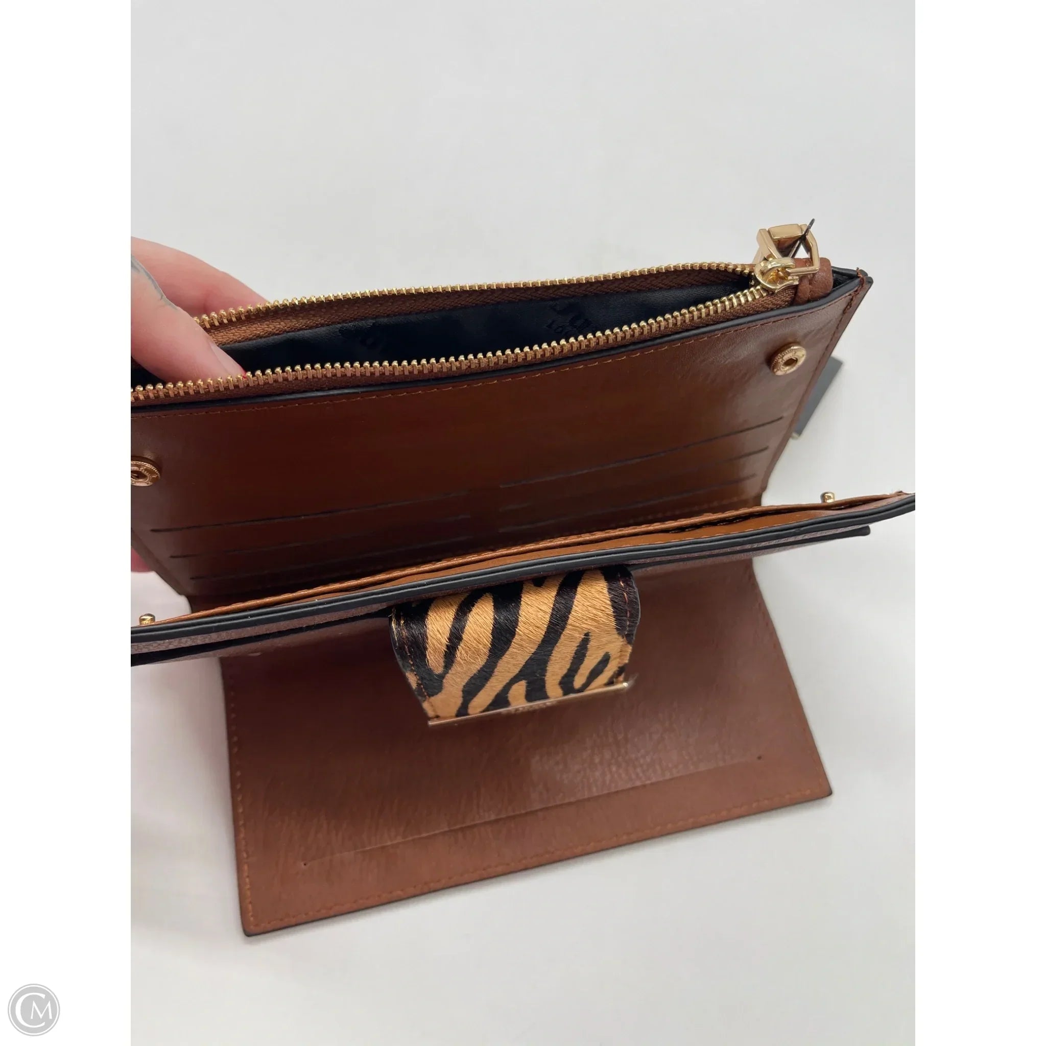 Wallet By Clothes Mentor, Size: Large