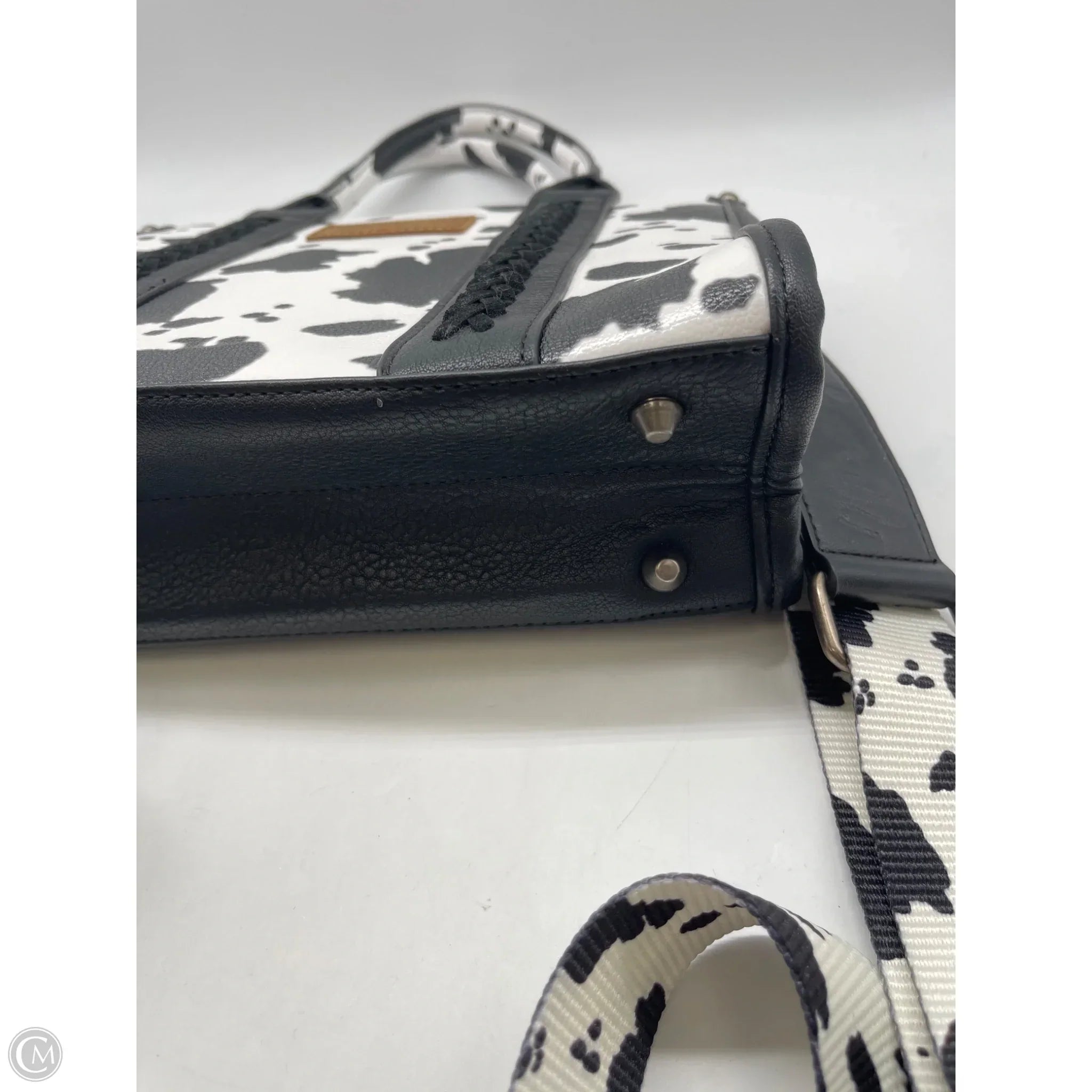Handbag By Wrangler, Size: Medium
