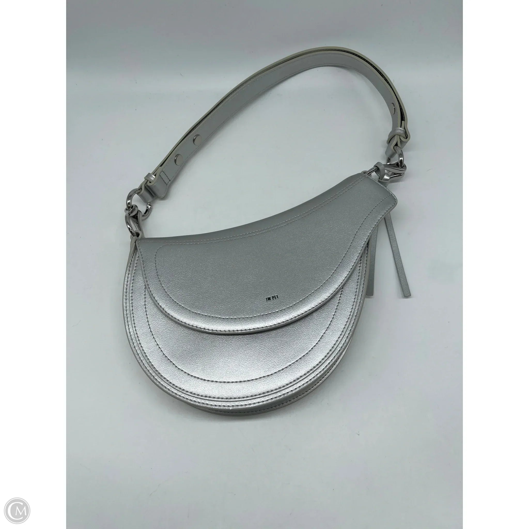 Handbag By Clothes Mentor, Size: Medium