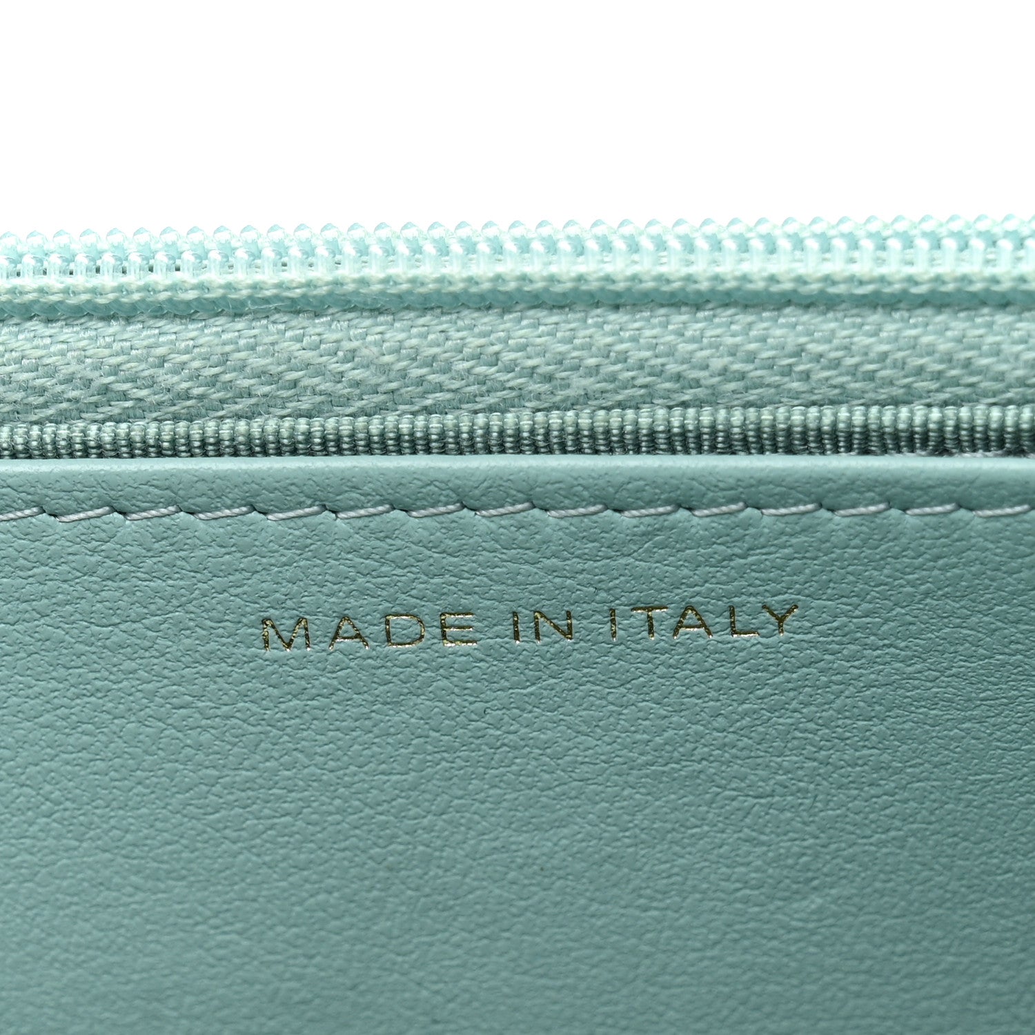 Caviar Quilted Wallet on Chain WOC Light Blue