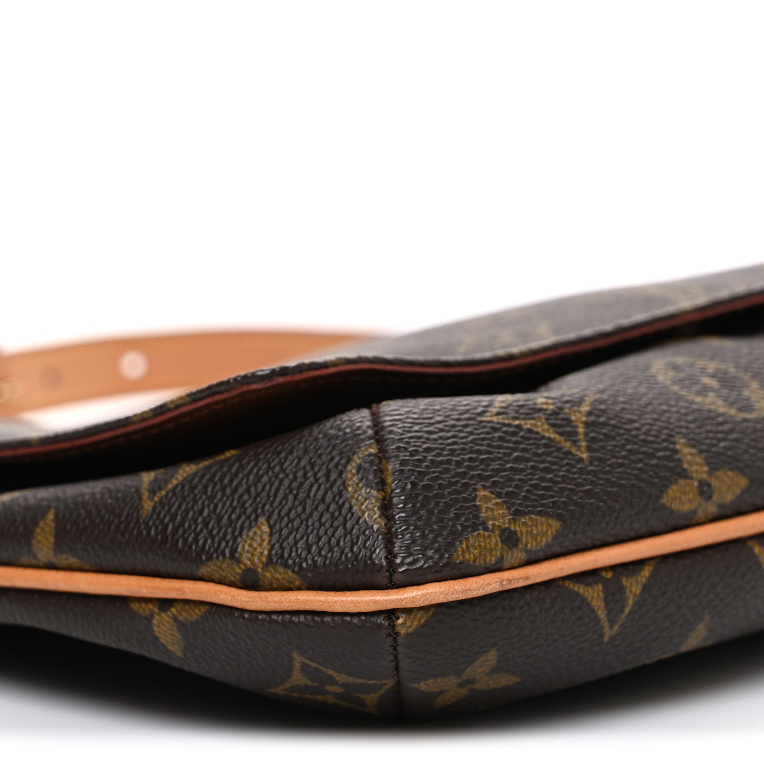 Monogram Musette Tango