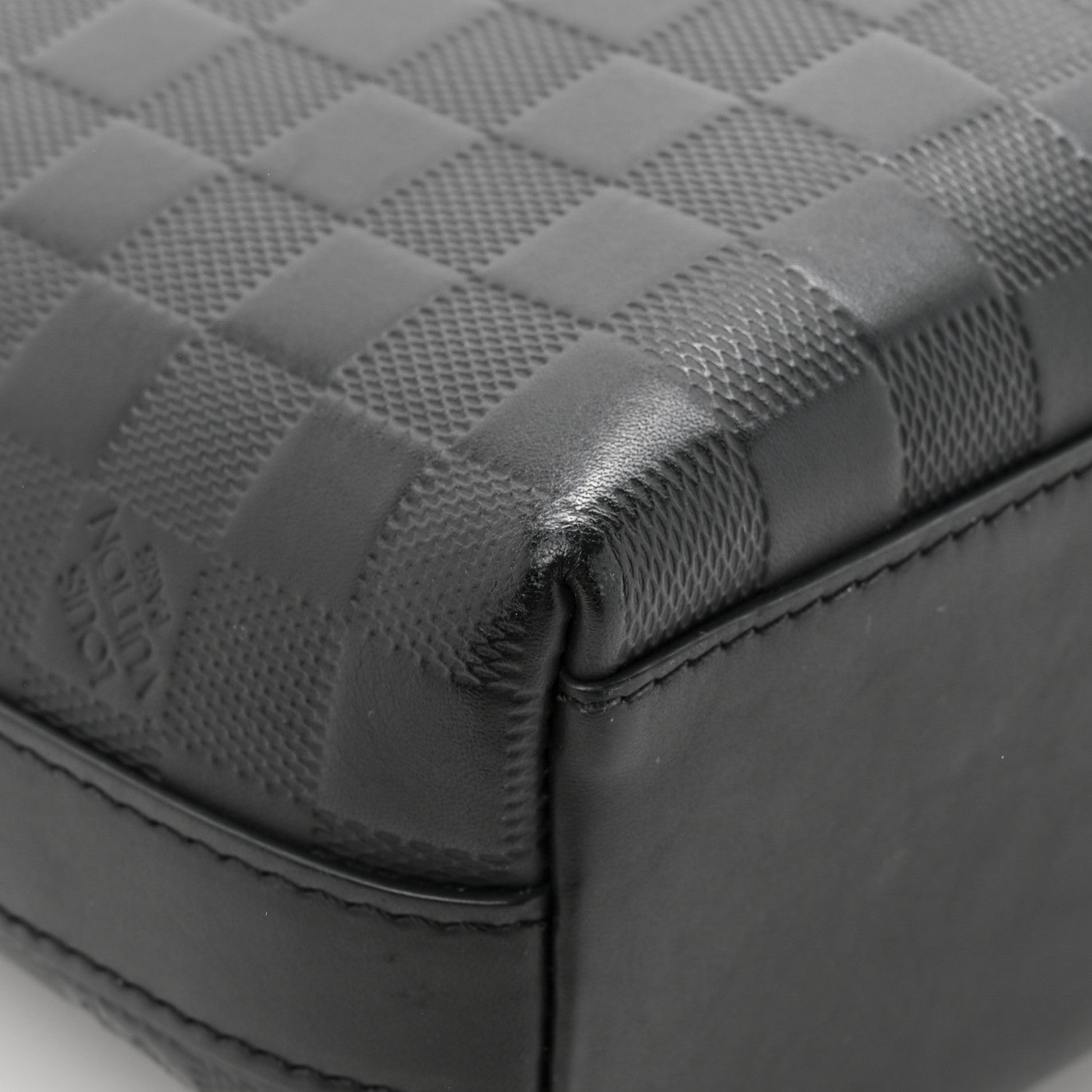 Damier Infini Messenger PM Onyx