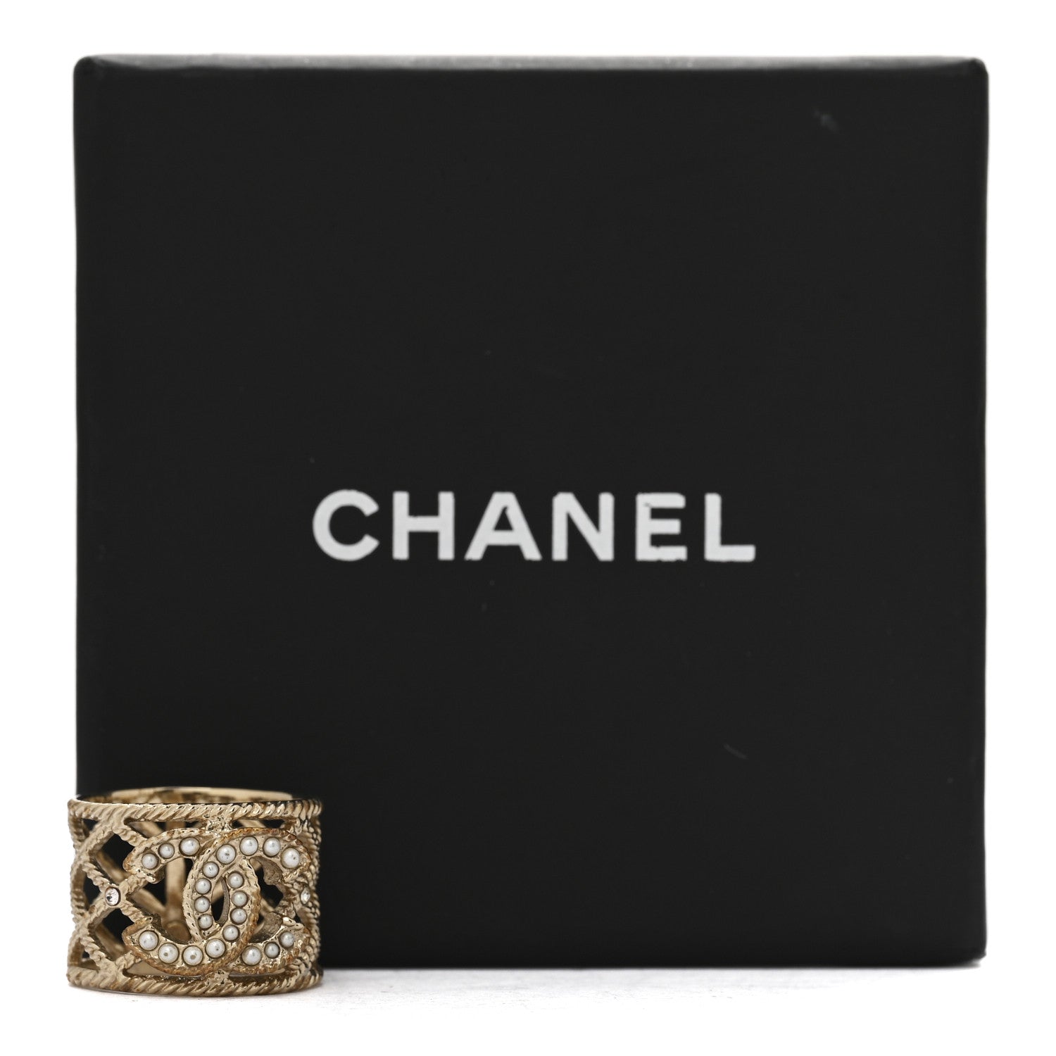 Pearl Chain CC Ring Gold