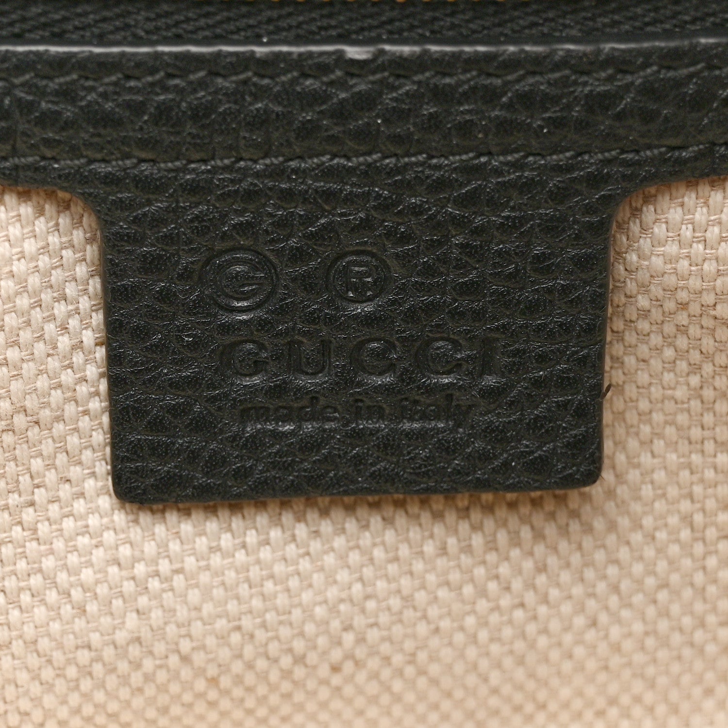 Pebbled Calfskin Large Soho Hobo Black