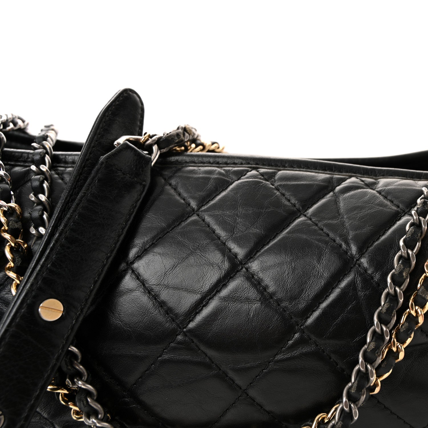 Aged Calfskin Quilted Medium Gabrielle Hobo Black