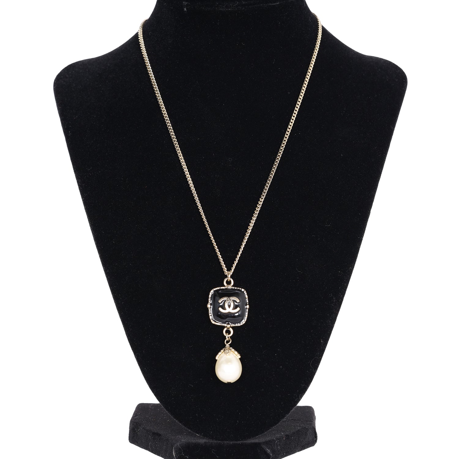 Pearl Enamel Necklace