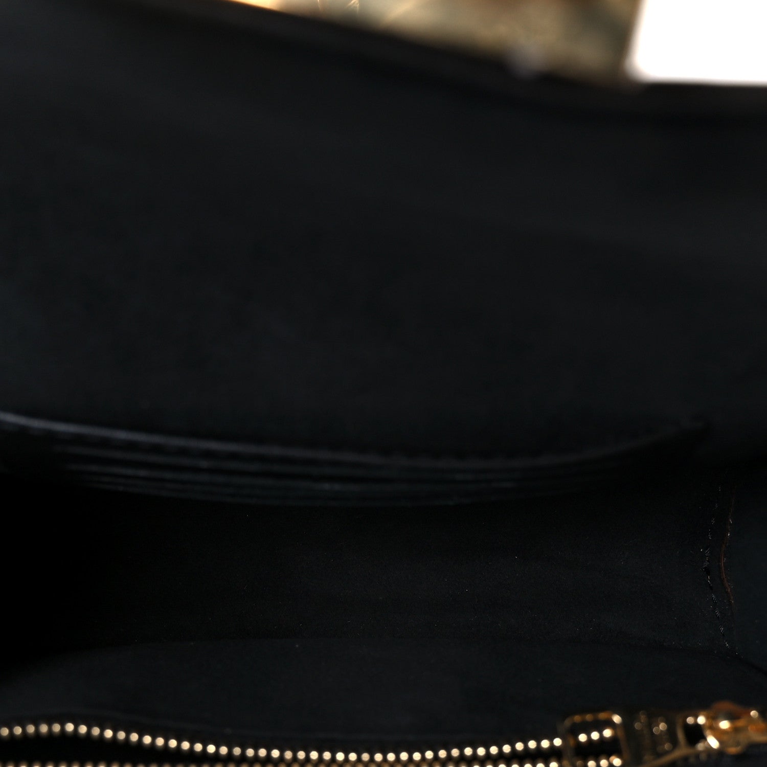 Reverse Monogram Dauphine Chain Wallet