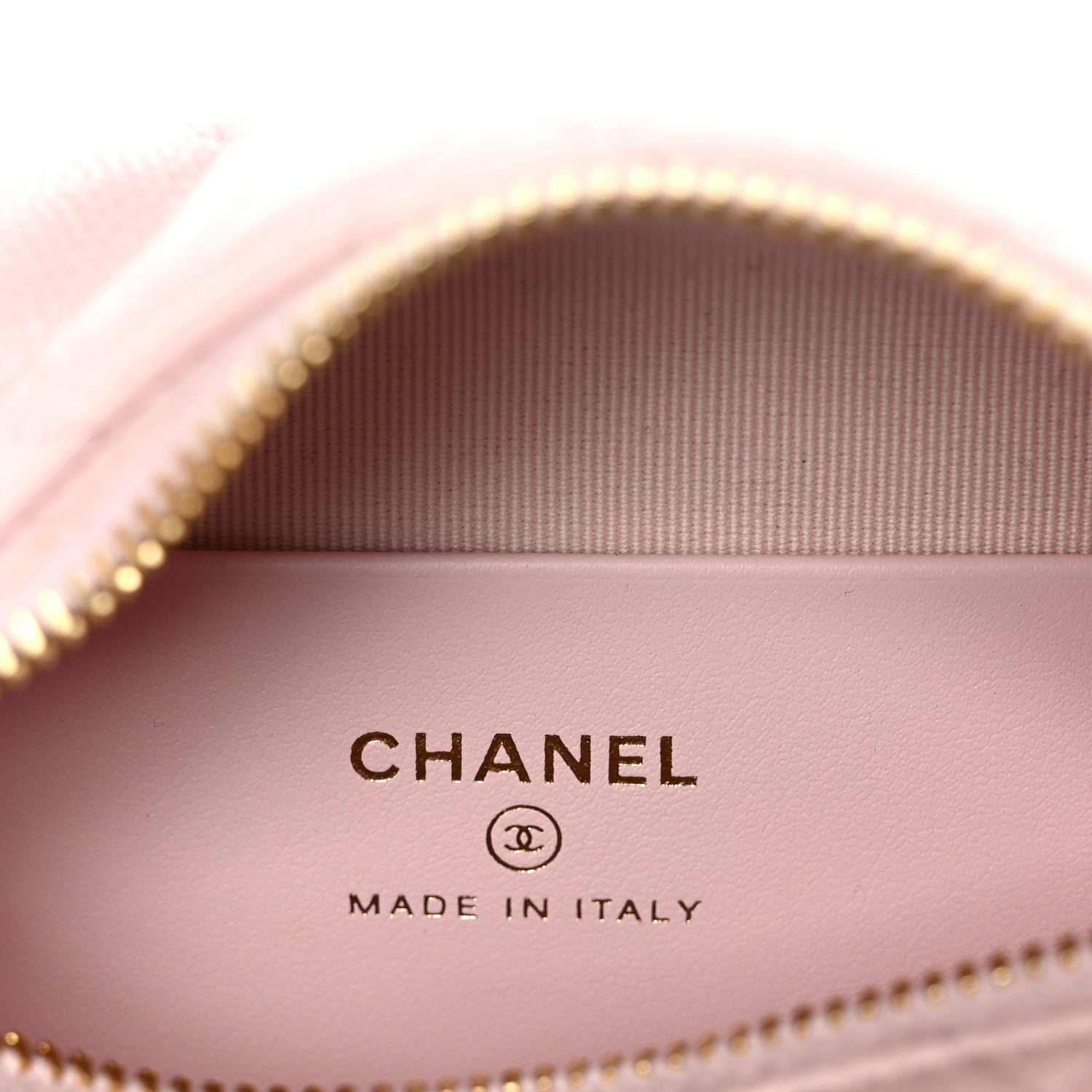 Shiny Caviar Hobo Clutch With Chain Light Pink