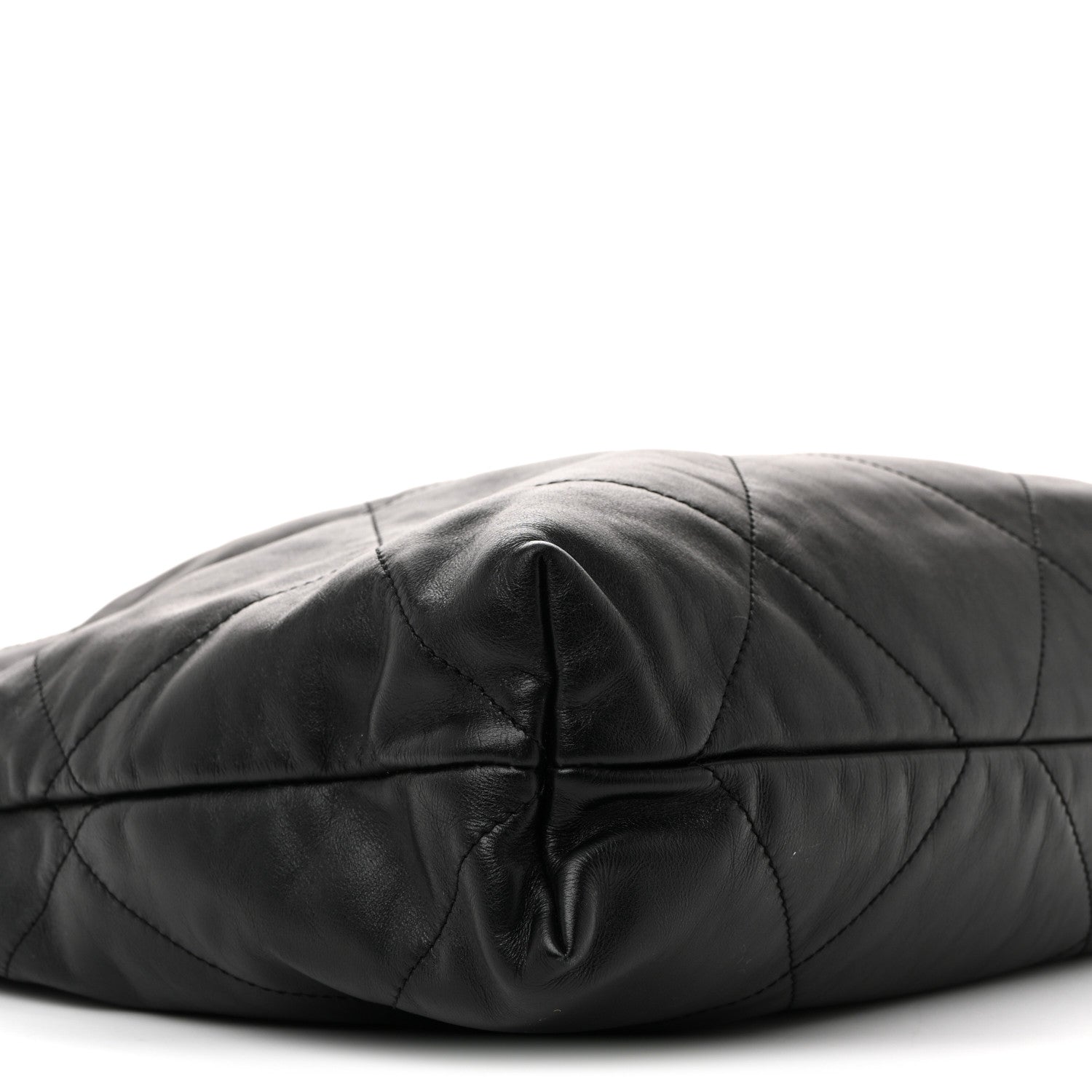 Shiny Calfskin Quilted Chanel 22 Black