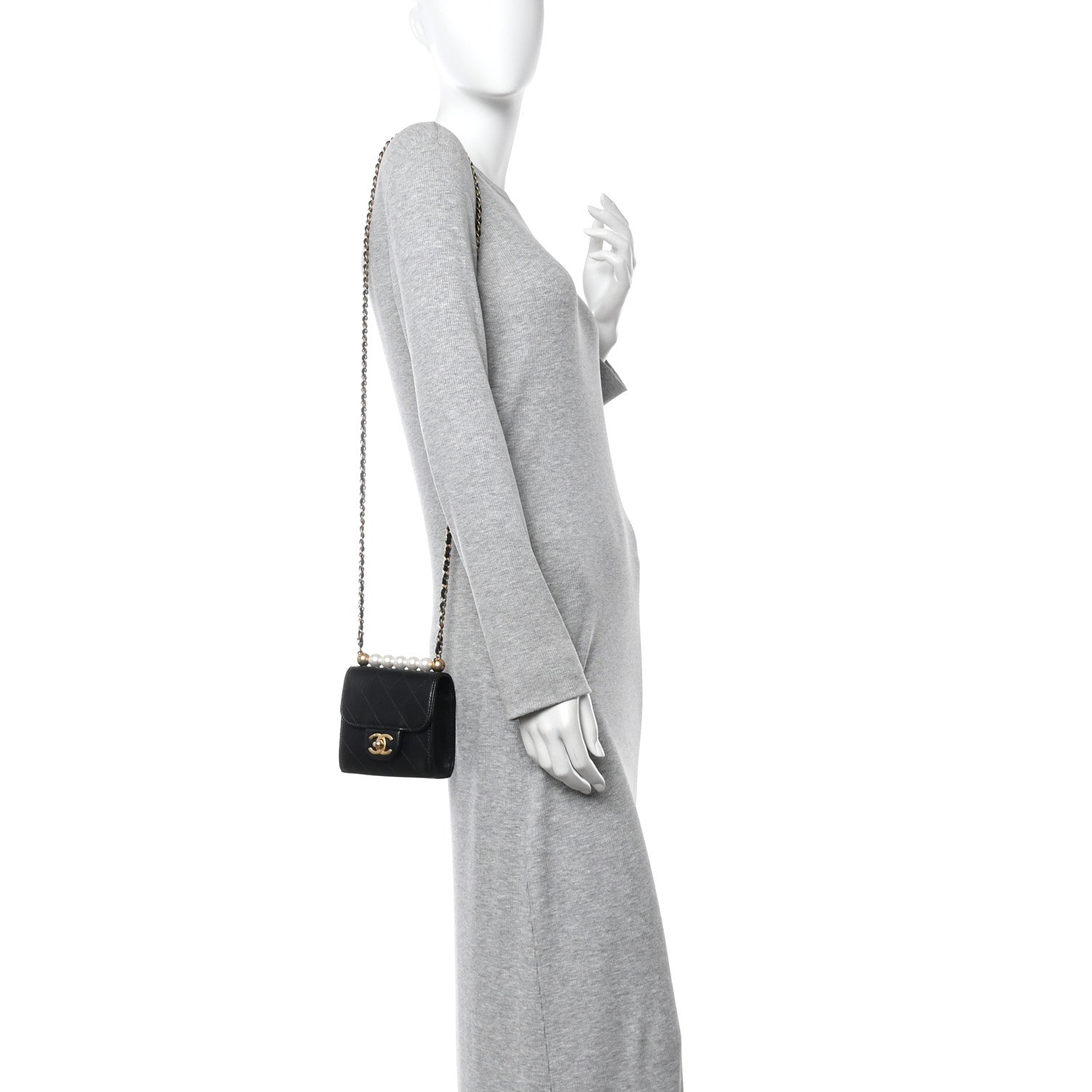 Goatskin Chic Pearls Clutch On Chain Black