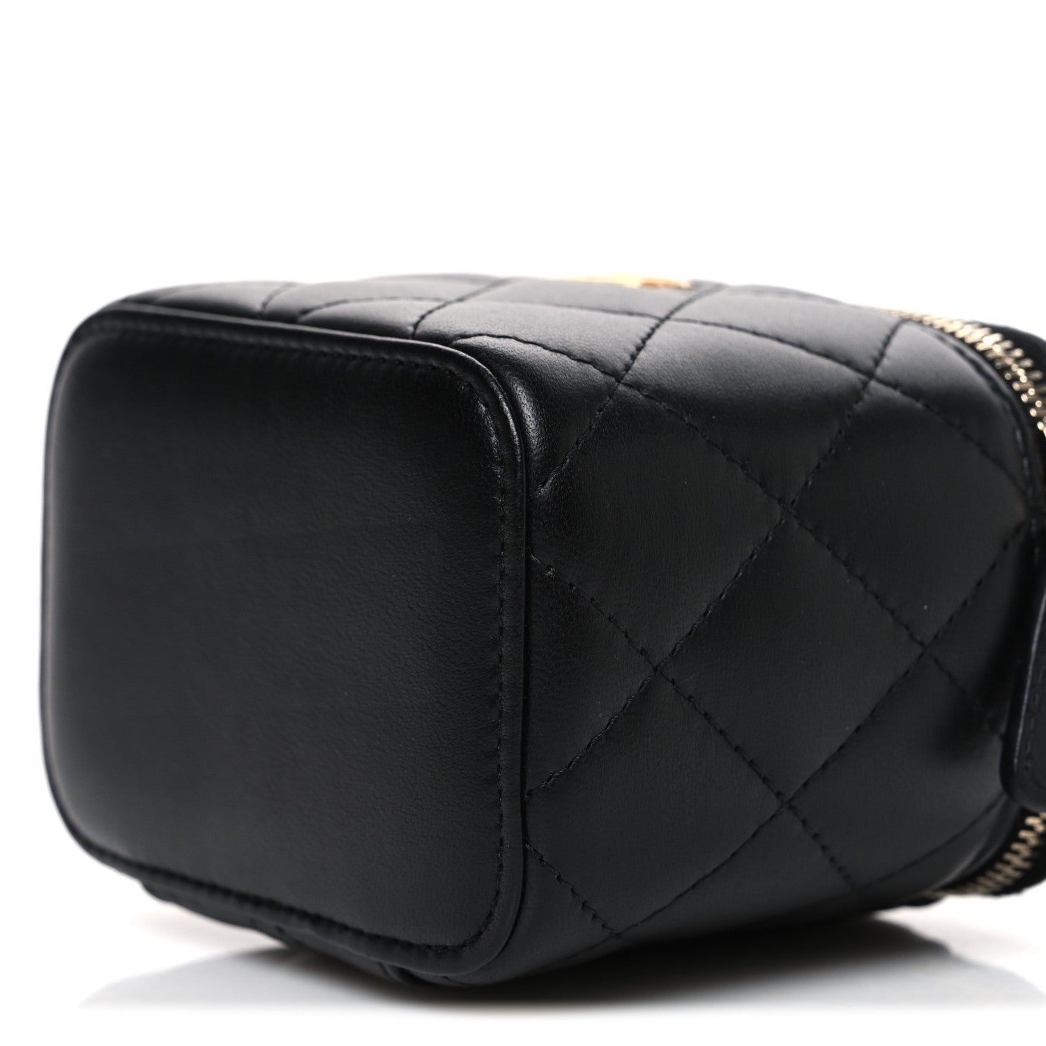 Lambskin Quilted Mini Pearl Crush Vanity Case With Chain Black