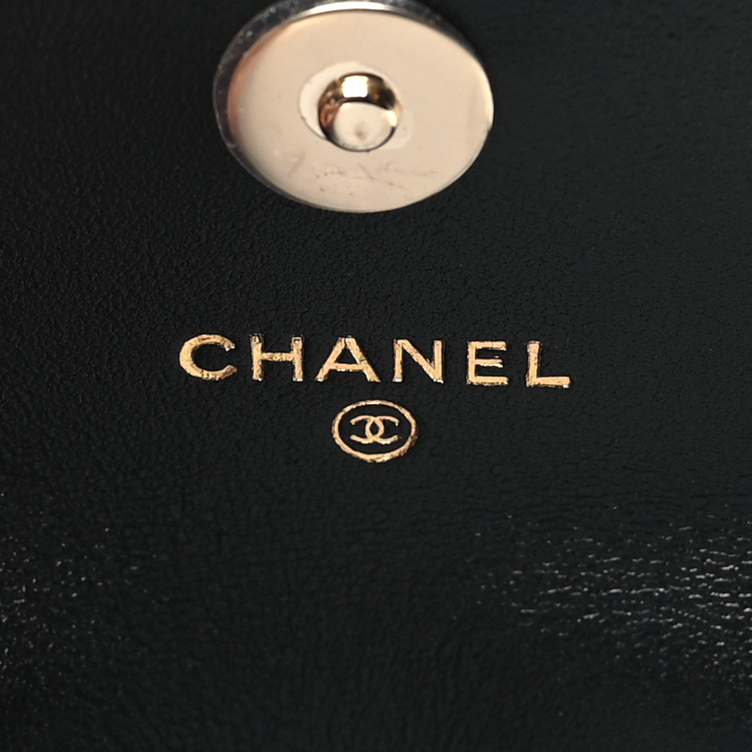 Lambskin Quilted Pearl Top Handle Clutch With Chain Black