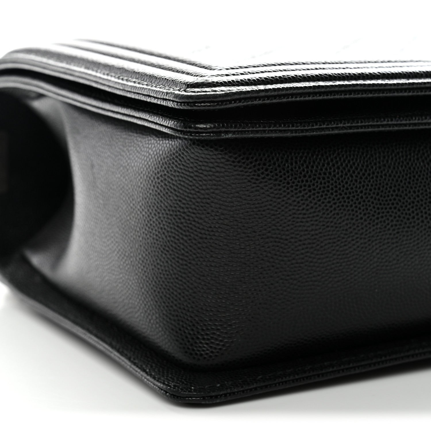 Caviar Quilted New Medium Boy Flap Black
