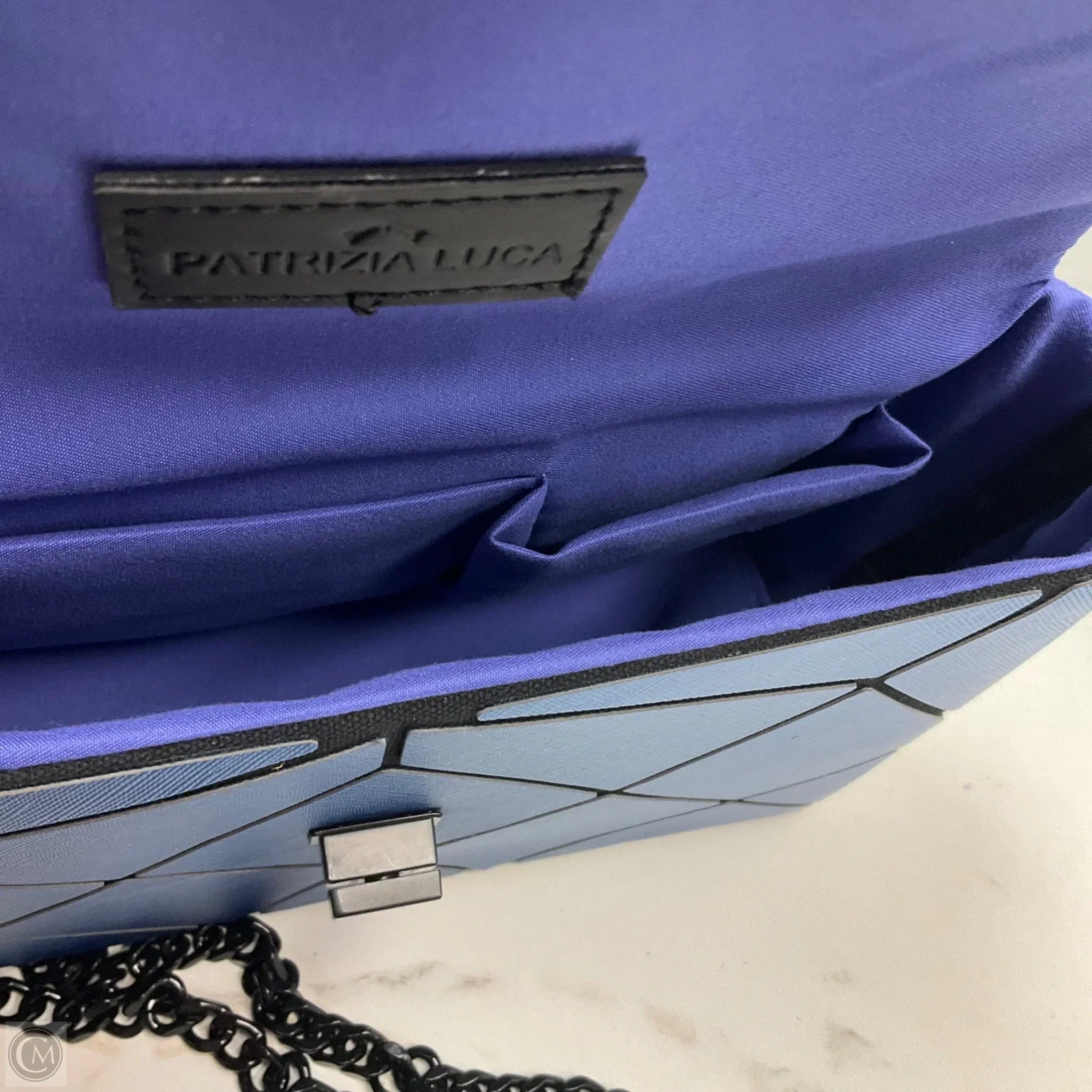 Crossbody By Clothes Mentor, Size: Medium