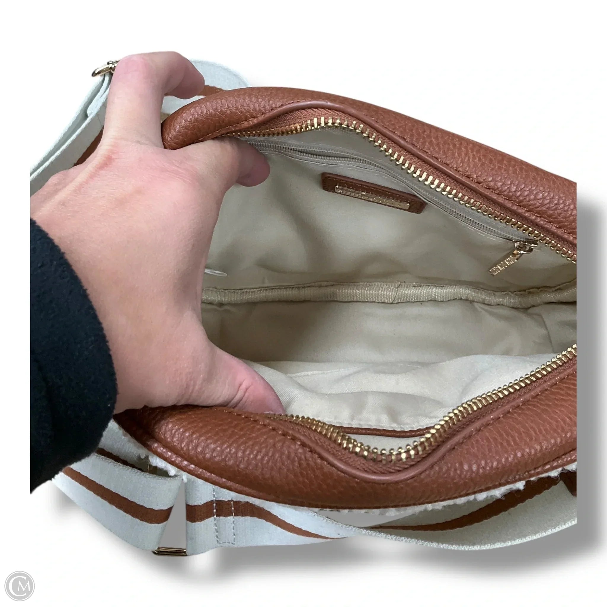 Crossbody By Shiraleah, Size: Medium