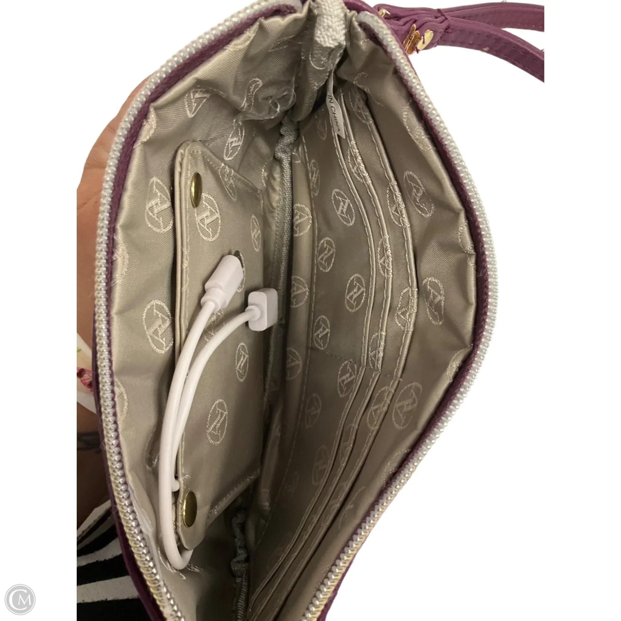 Wristlet By Adrienne Vittadini, Size: Medium