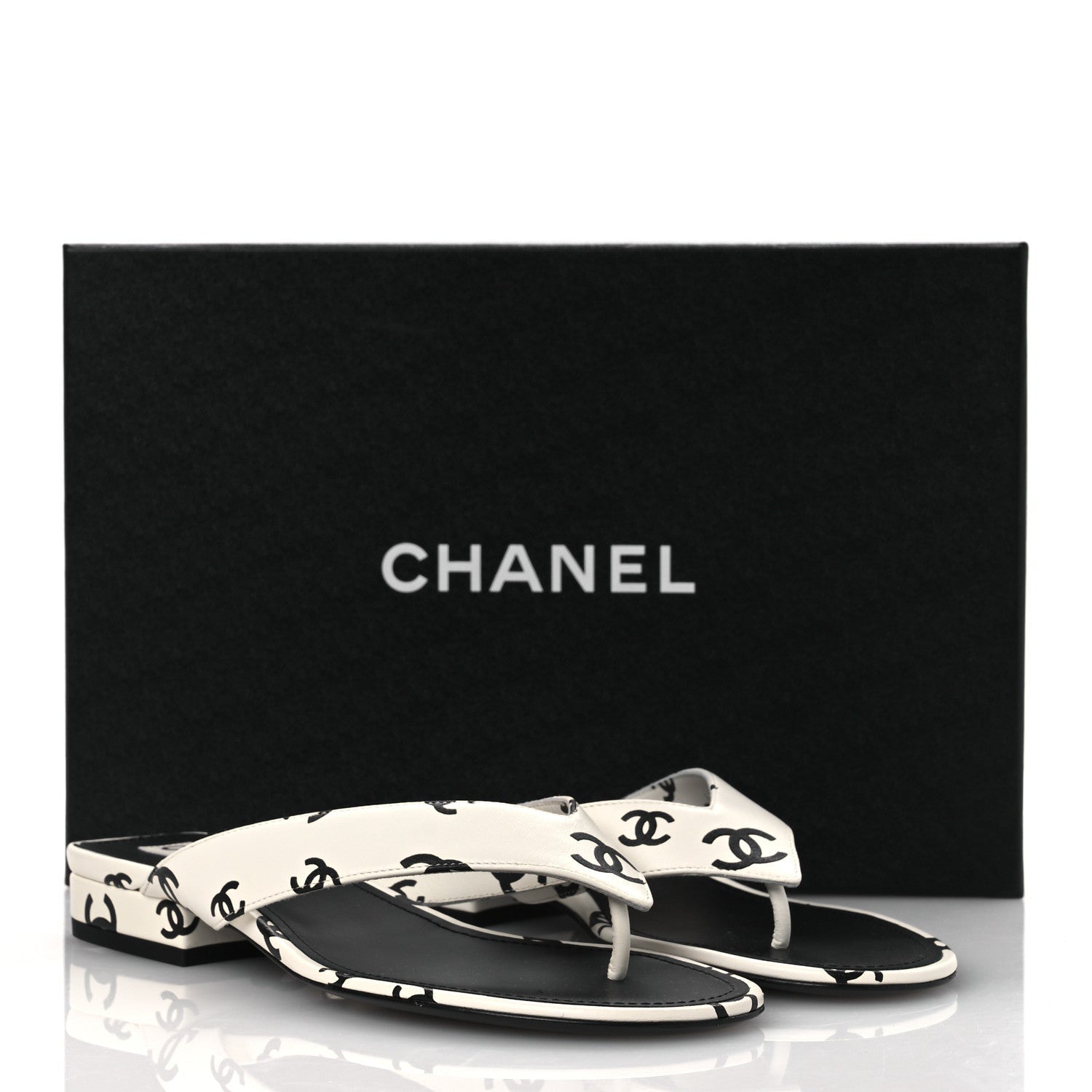 Lambskin Printed CC Thong Sandals 37 White Black