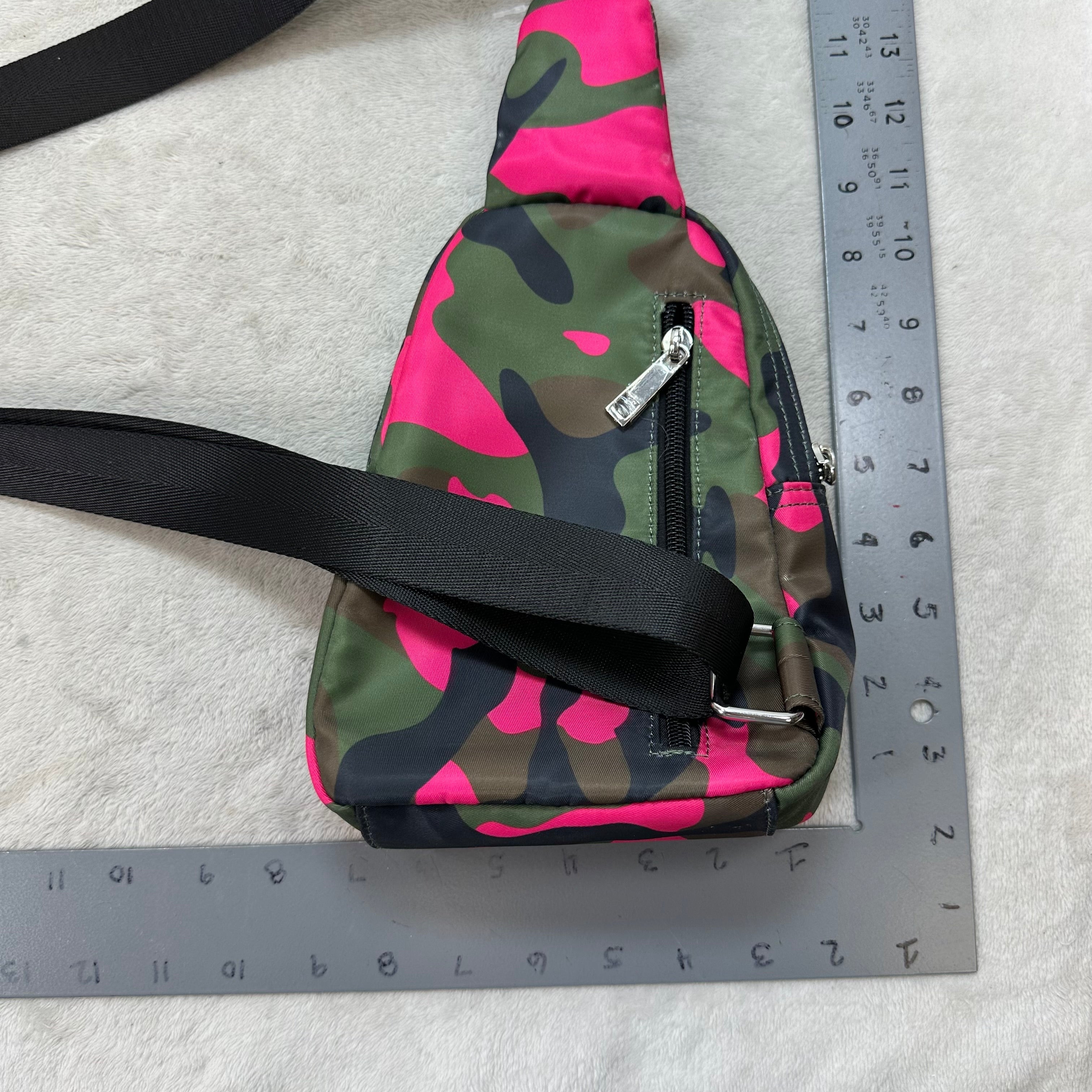 Crossbody Designer By Sondra Roberts, Size: Small