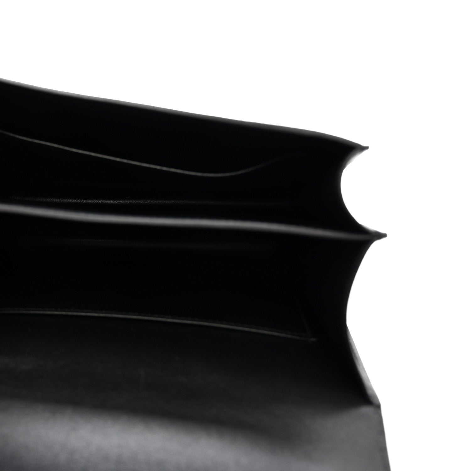 Epsom Constance 18 Black