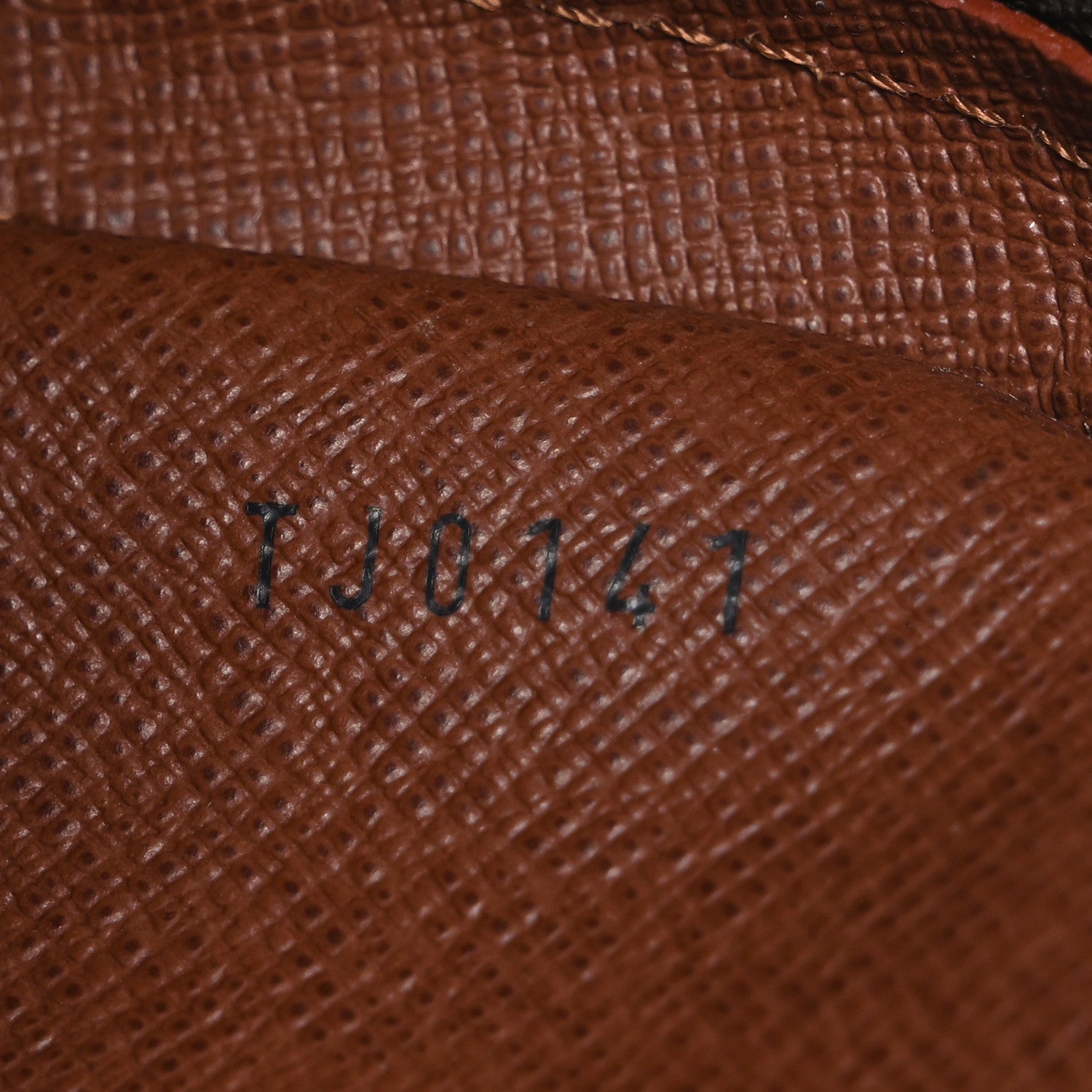 Monogram Danube 21