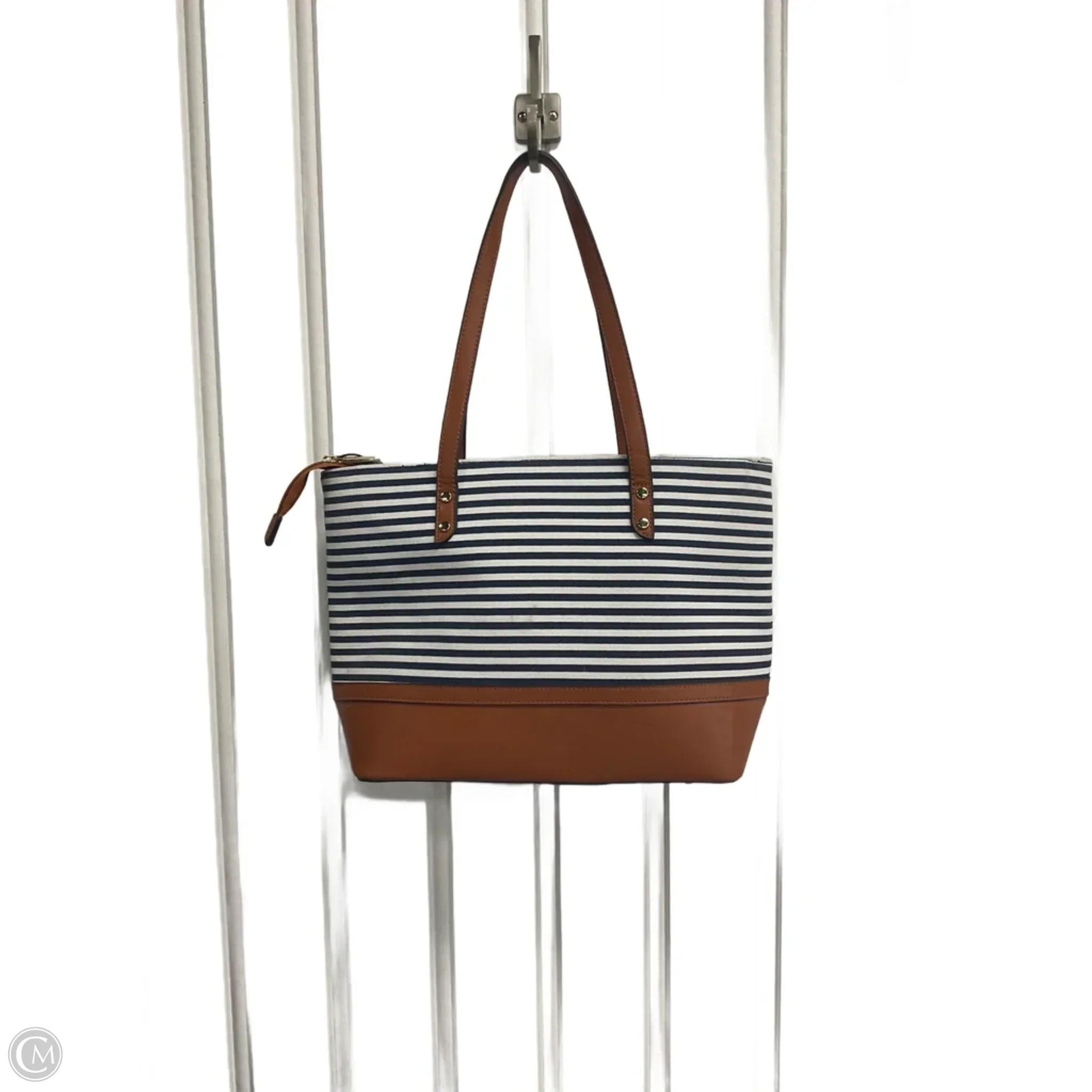 Handbag By Clothes Mentor, Size: Medium