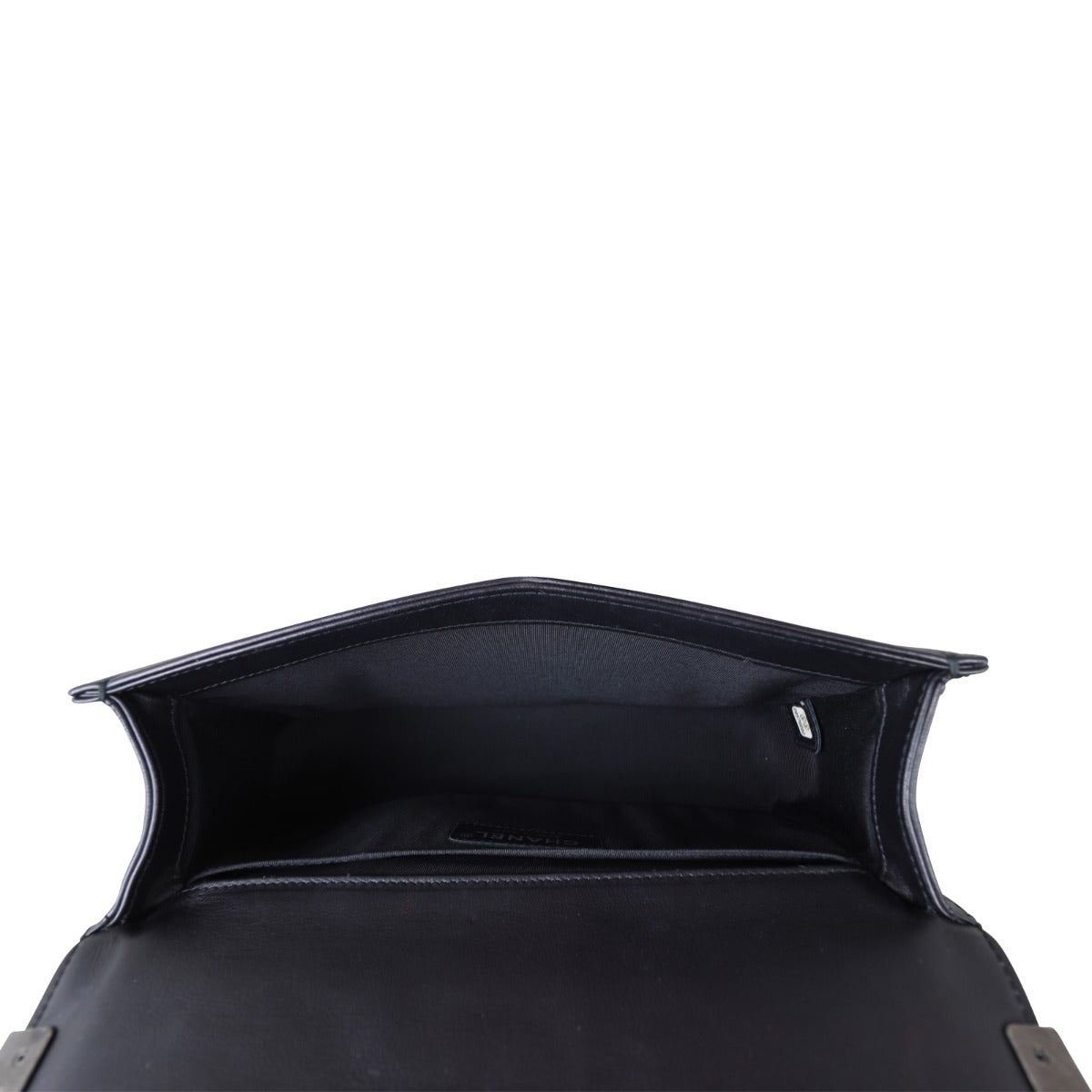 Chanel Boy Old Medium | 20 Series
