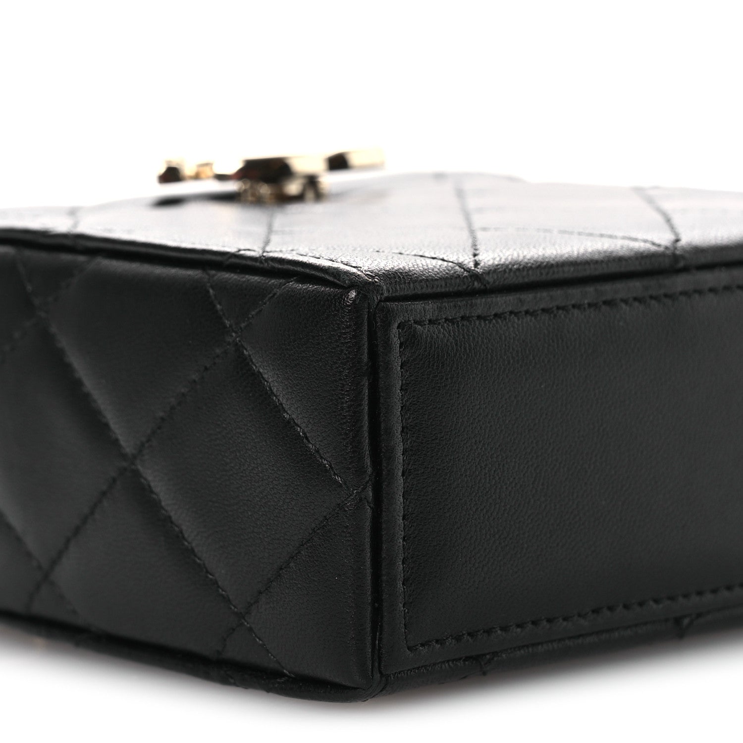 Lambskin Quilted Small Box With Chain Black